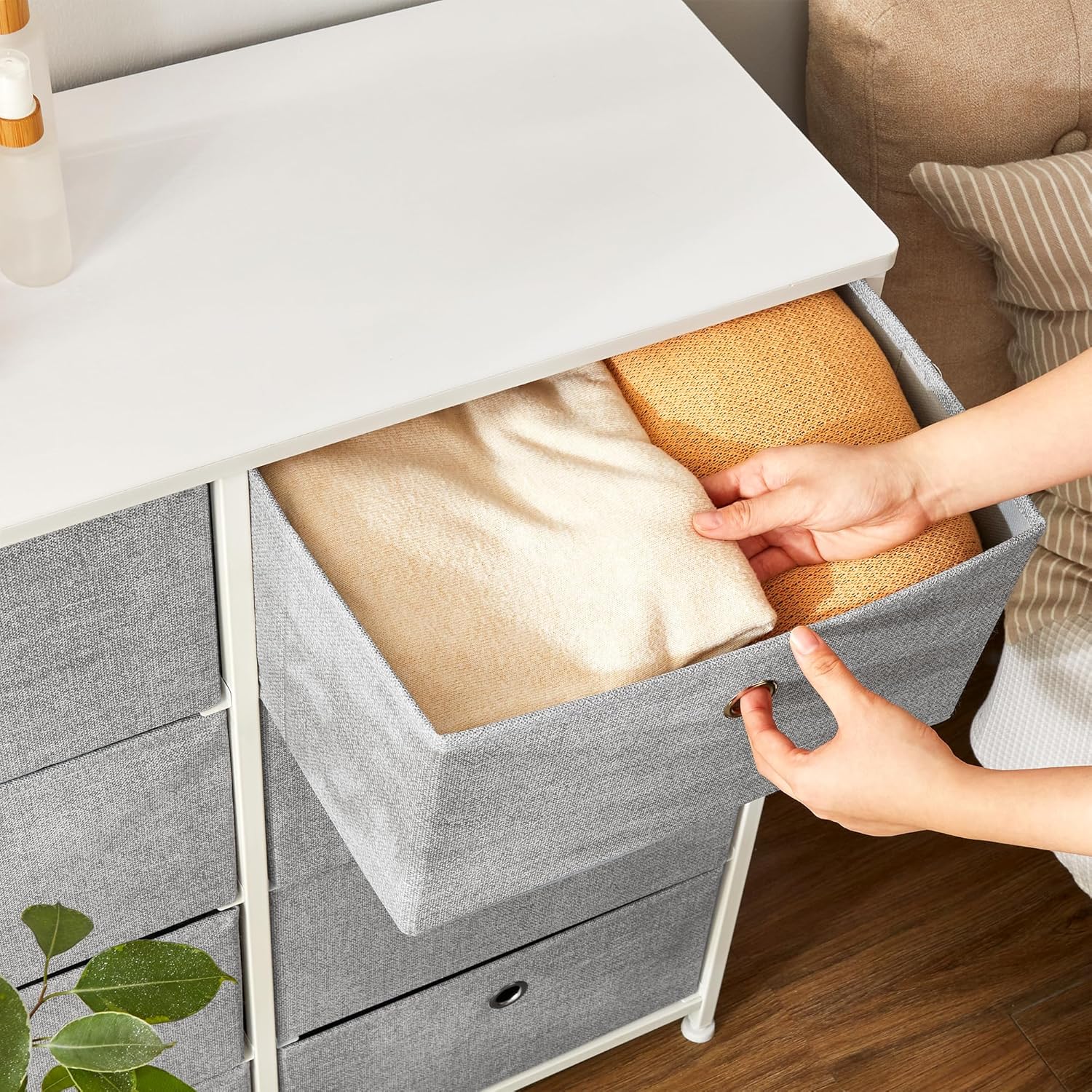SONGMICS Comoda cu 8 sertare din material textil, cadru metalic si blat MDF, 80x30x81 cm, gri si alb