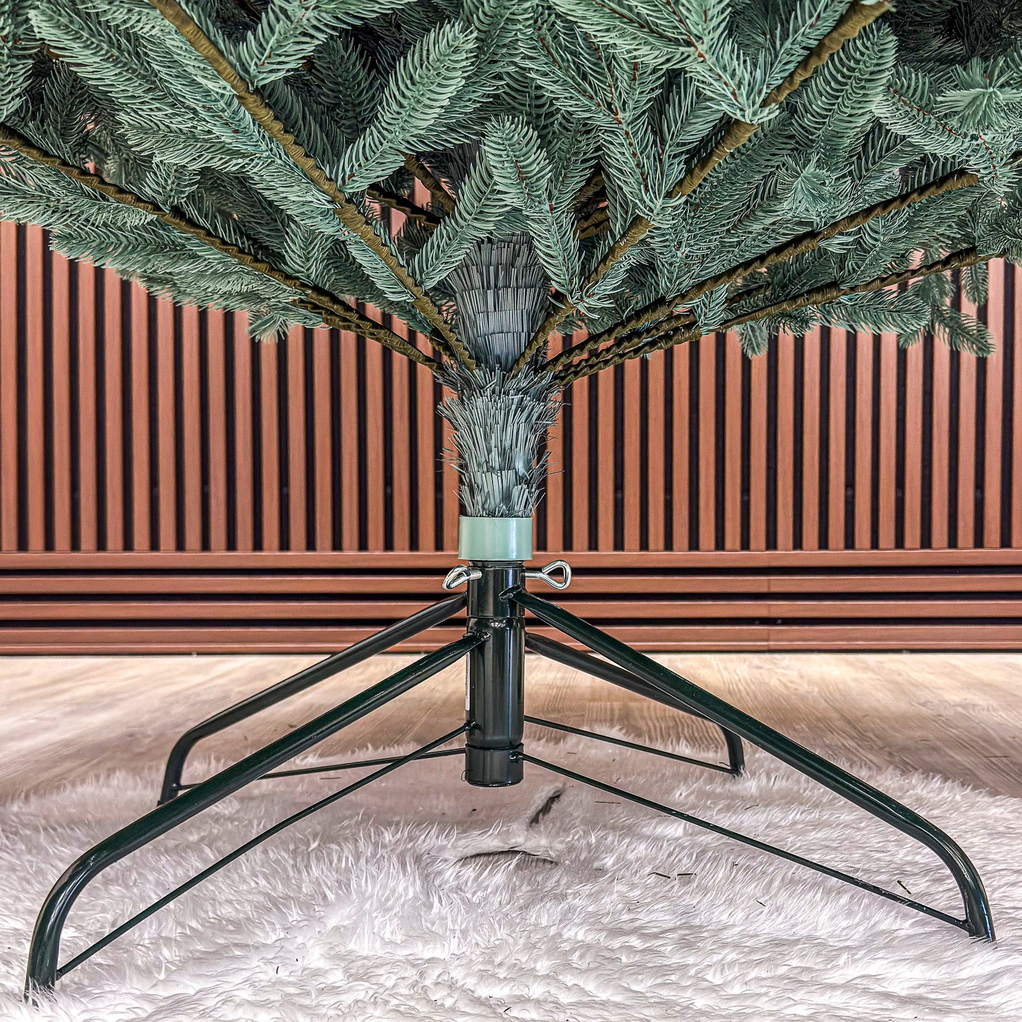 Brad artificial Christmas Deluxe by Sersimo, Laponia Select argintiu, integral 3D, 250cm