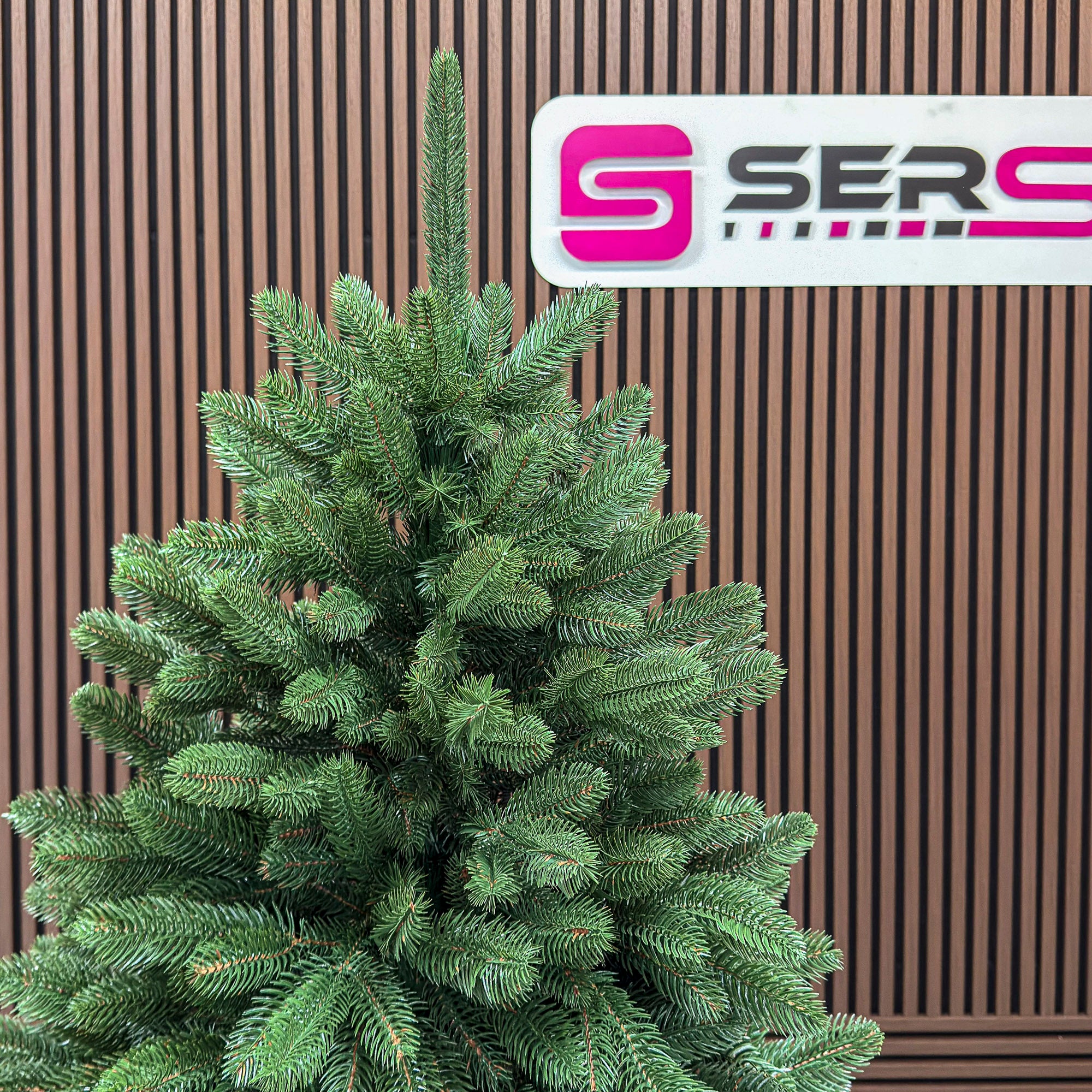 Brad artificial Christmas Deluxe by Sersimo, Laponia Select, integral 3D, 180cm