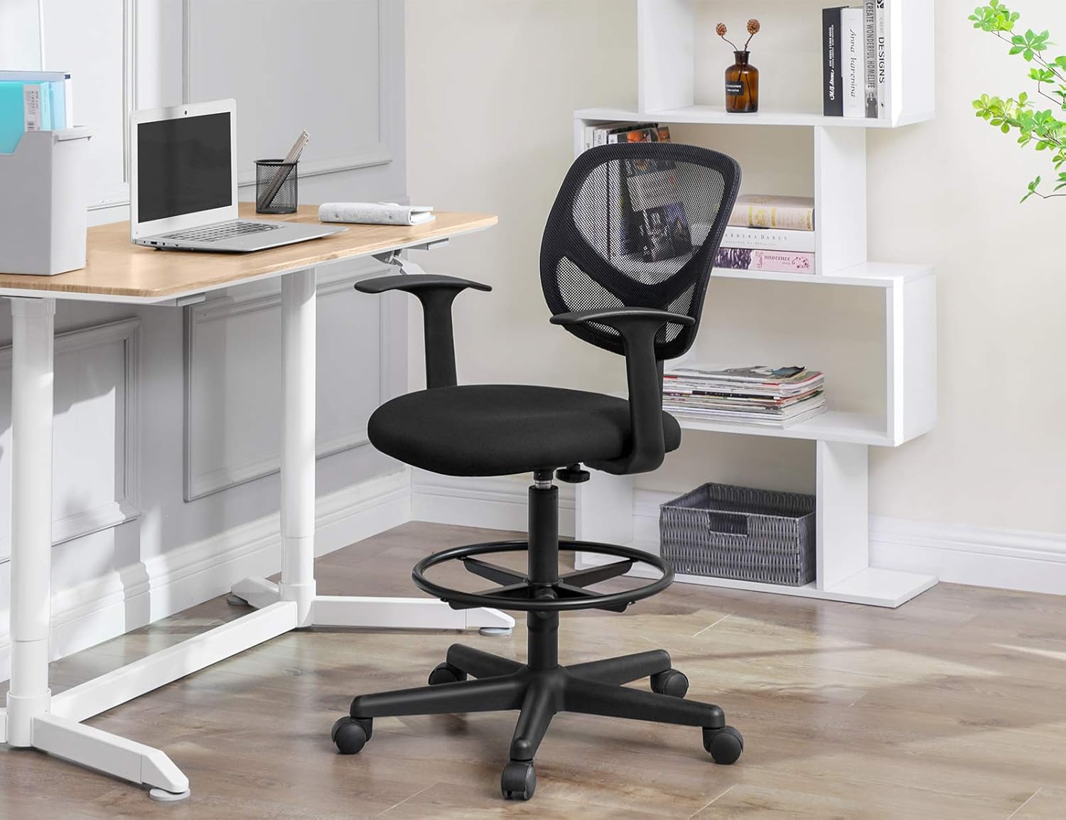 SONGMICS Scaun de birou inalt, rotativ, suport picioare reglabil, ajustare pe inaltime 55-75 cm, 64x64x97 cm, negru