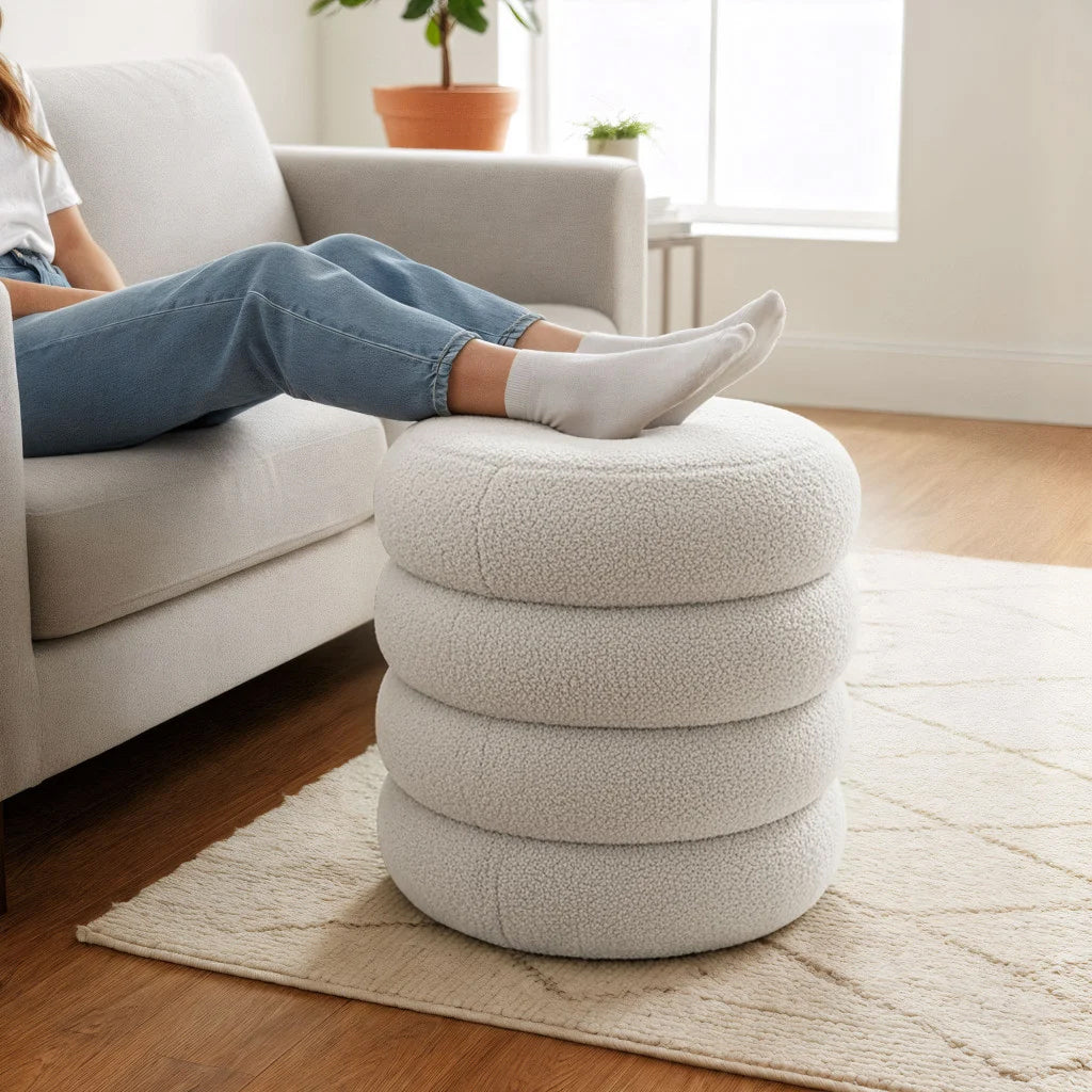 Taburet tapitat Snuggo cu spatiu de depozitare, velur, diametru 42 cm, inaltime 45 cm, alb