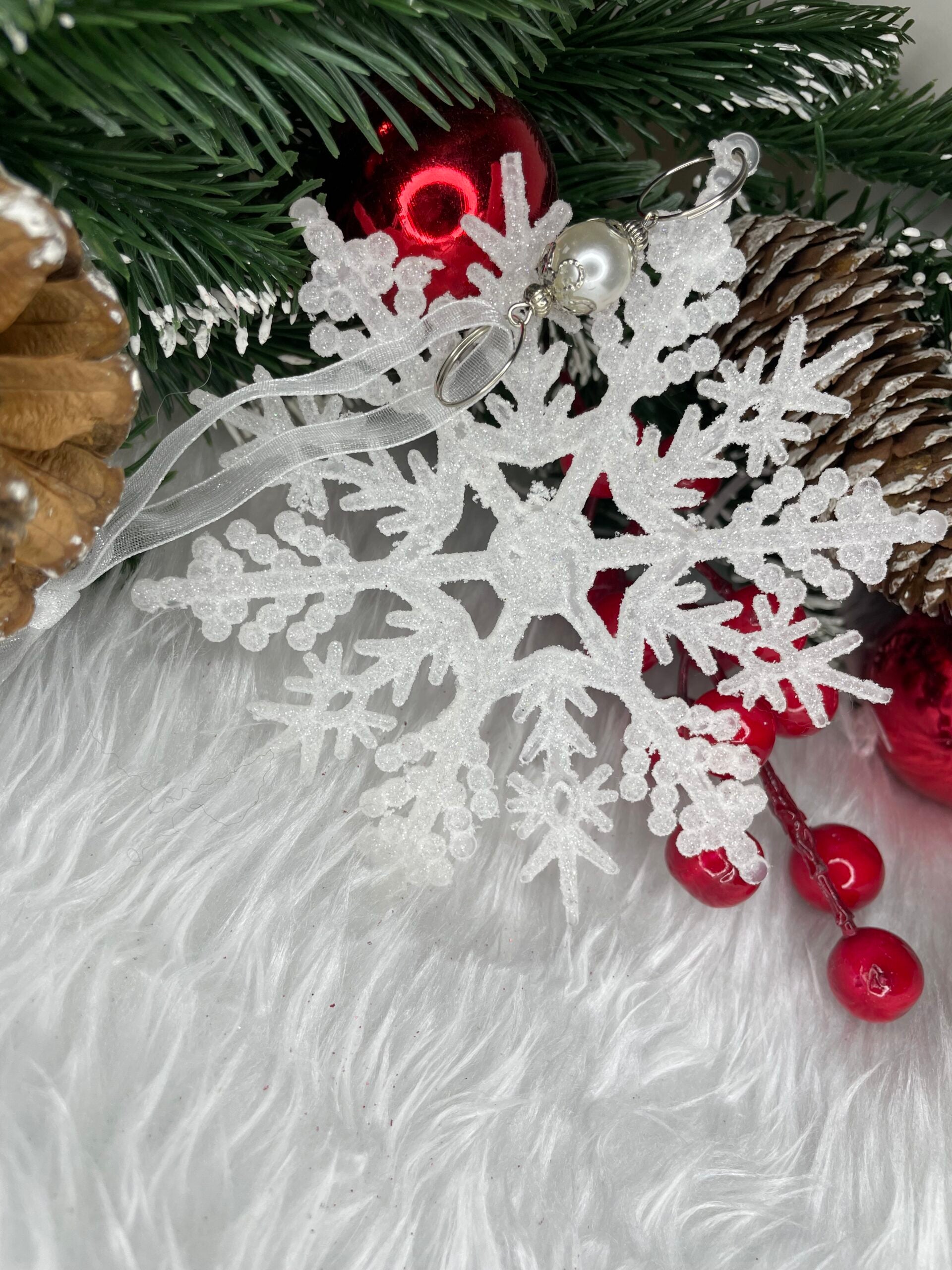 Decoratiune brad fulg de zapada, 13cm, alb cu sclipici