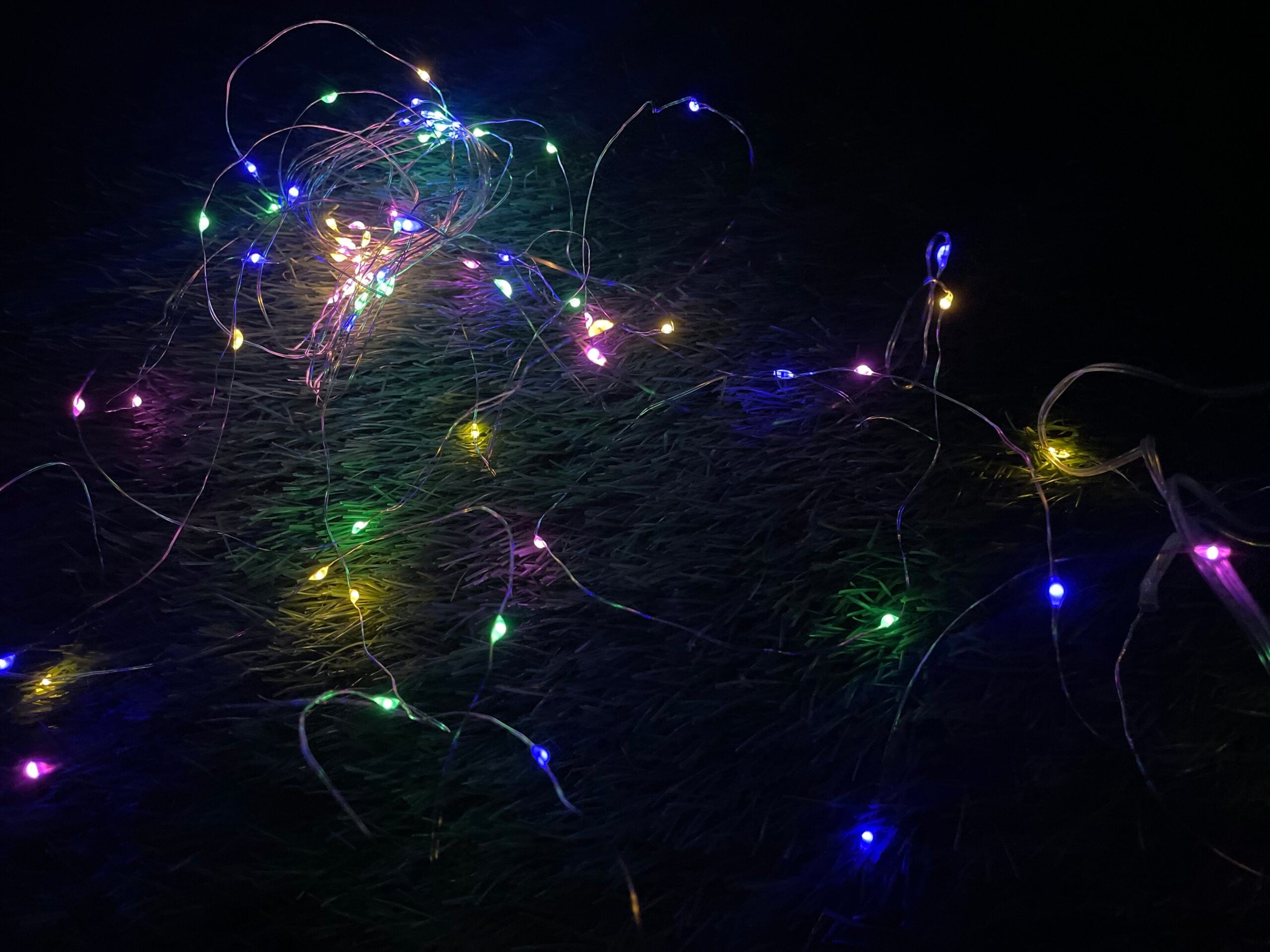 Ghirlanda luminoasa liniara, 100 LED-uri, 990cm, incarcare solara, multicolor