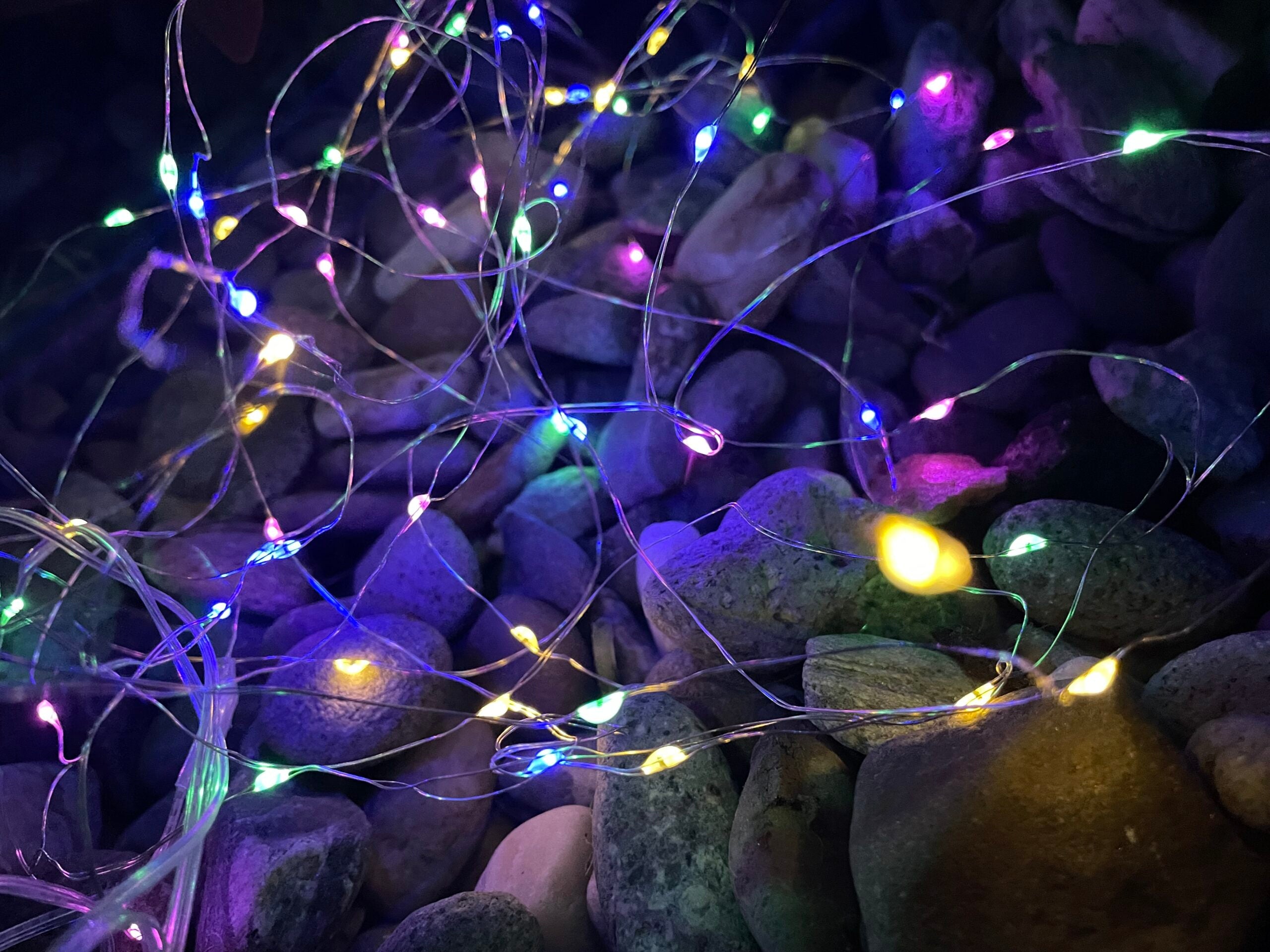 Ghirlanda luminoasa liniara, 100 LED-uri, 990cm, incarcare solara, multicolor