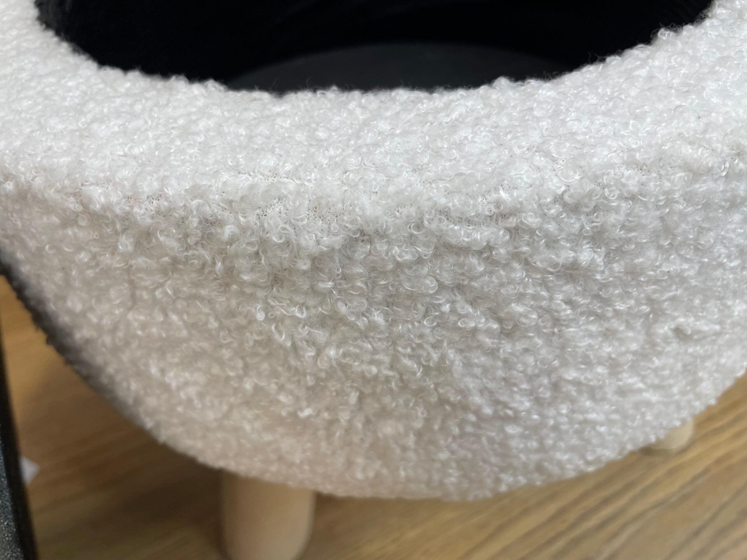Taburet pentru copii, rotund, spatiu depozitare, 30x28cm, maxim 50kg, alb