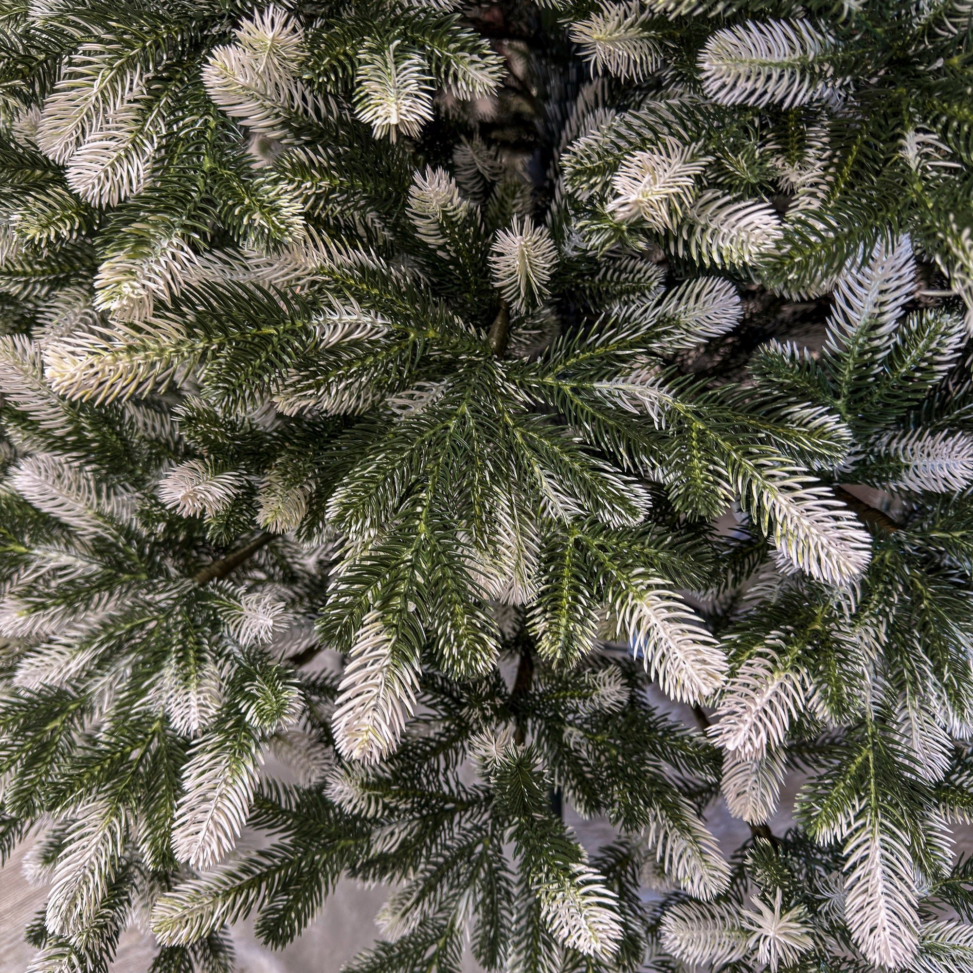 Brad artificial Christmas Deluxe by Sersimo, Polar Winter Select, integral 3D, 180 cm