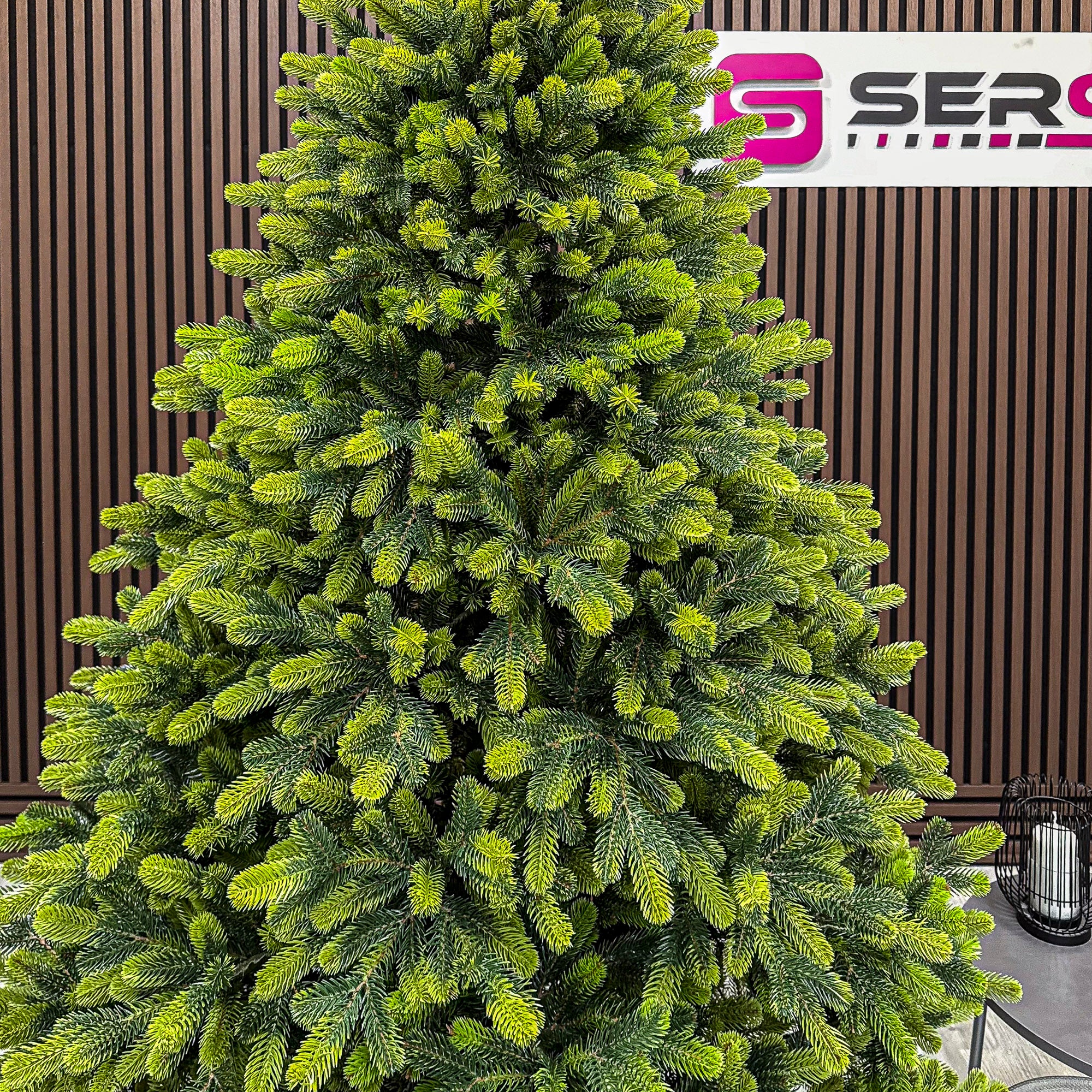 Brad artificial Christmas Deluxe by Sersimo, Polar Spring Select, integral 3D, 210 cm