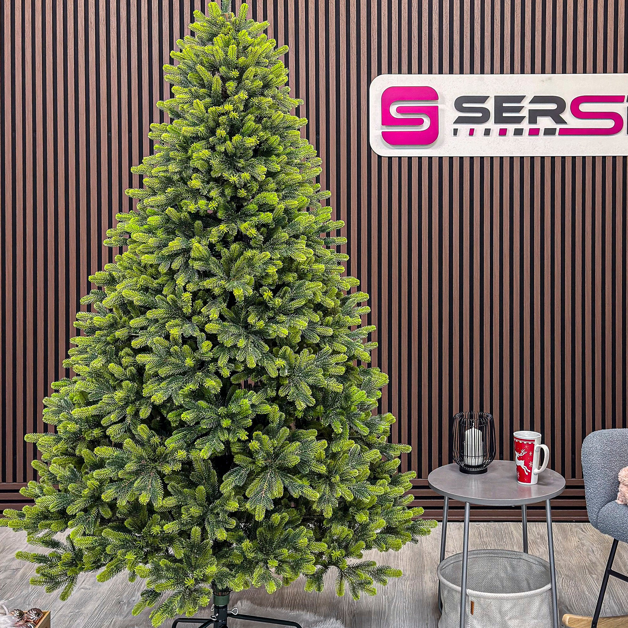 Brad artificial Christmas Deluxe by Sersimo, Polar Spring Select, integral 3D, 210 cm