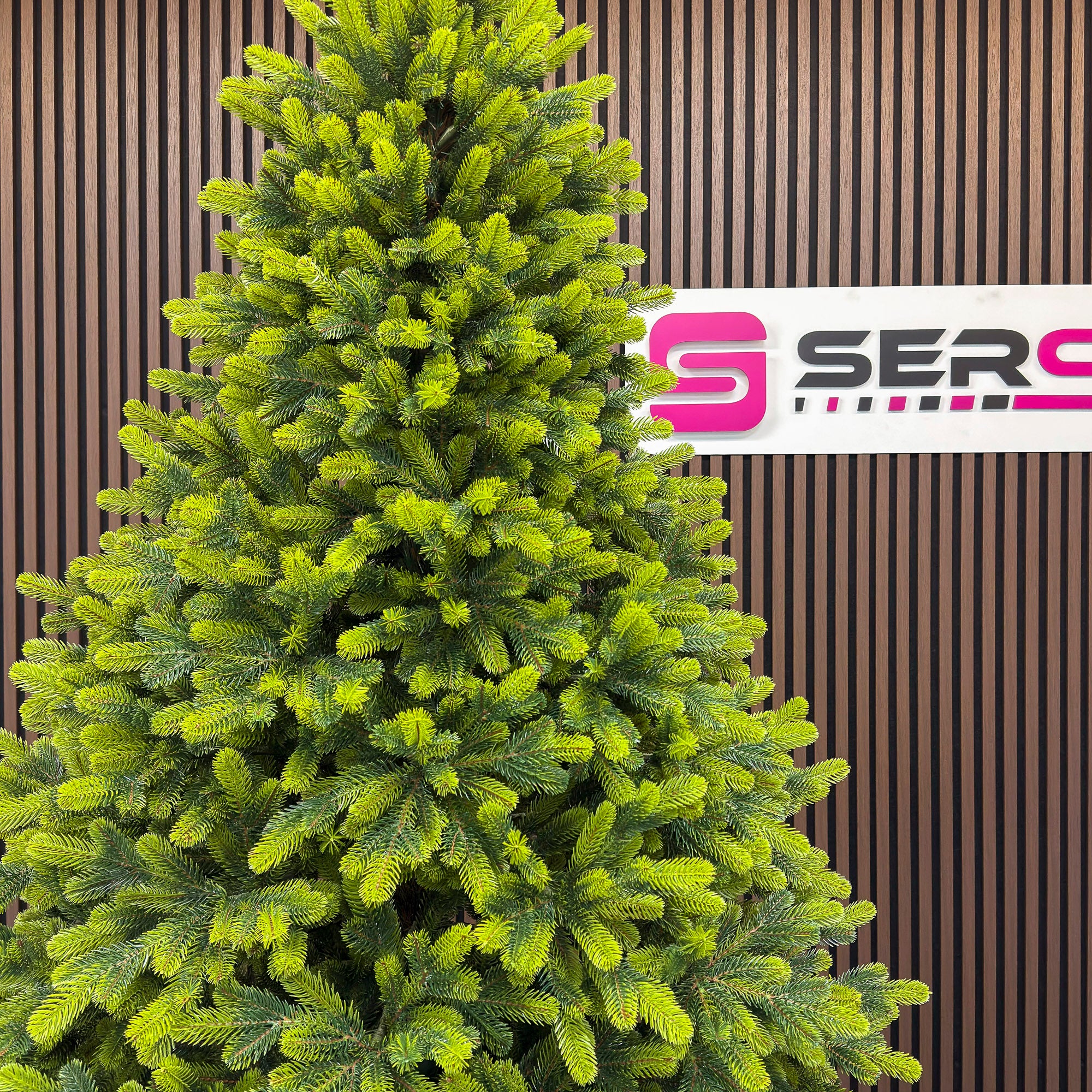 Brad artificial Christmas Deluxe by Sersimo, Polar Spring Select, integral 3D, 230 cm
