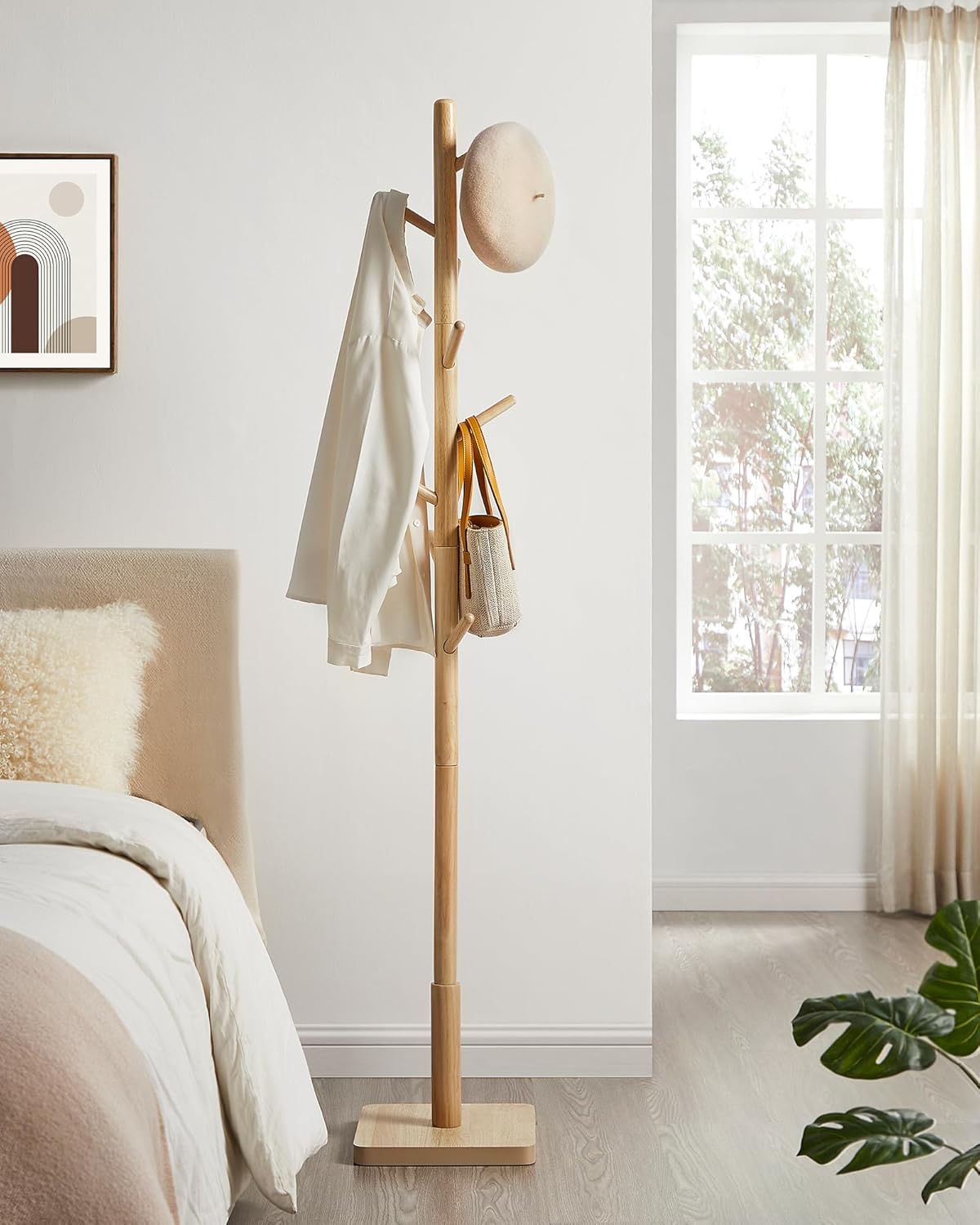 VASAGLE Cuier tip copac din lemn masiv, cu 8 carlige si baza patrata, 30x30x176 cm, bej natural