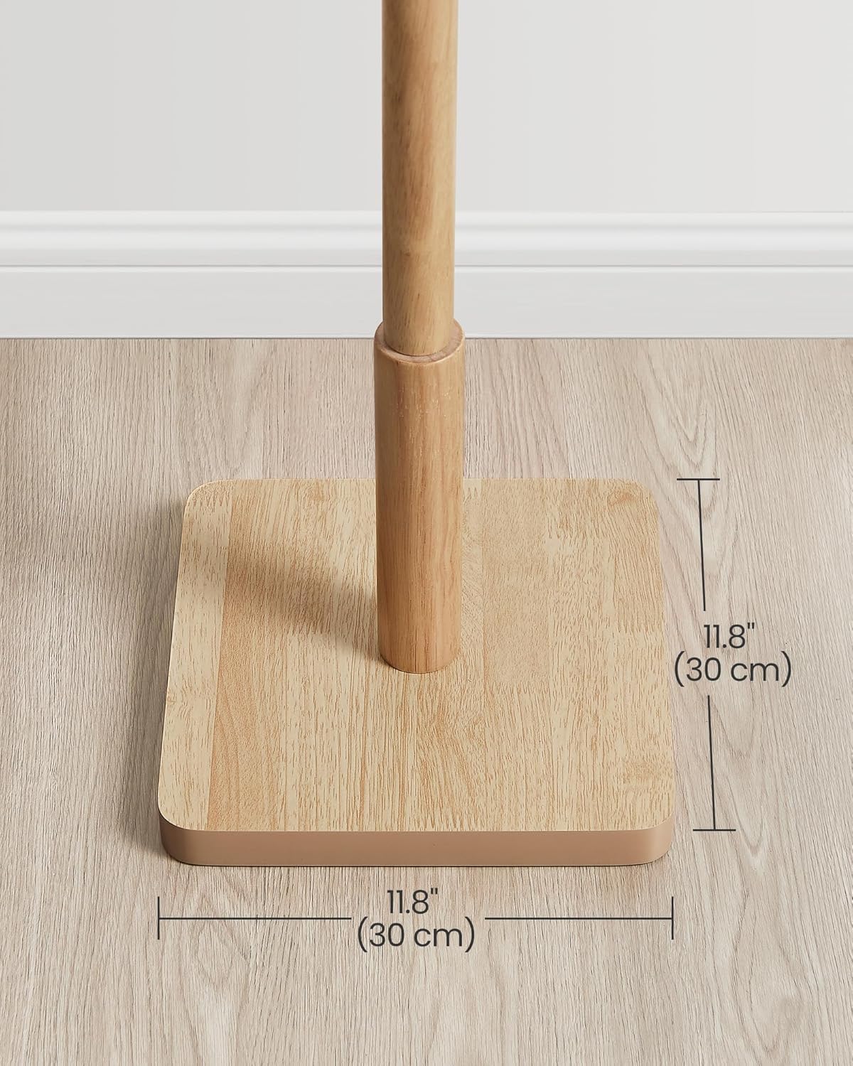 VASAGLE Cuier tip copac din lemn masiv, cu 8 carlige si baza patrata, 30x30x176 cm, bej natural