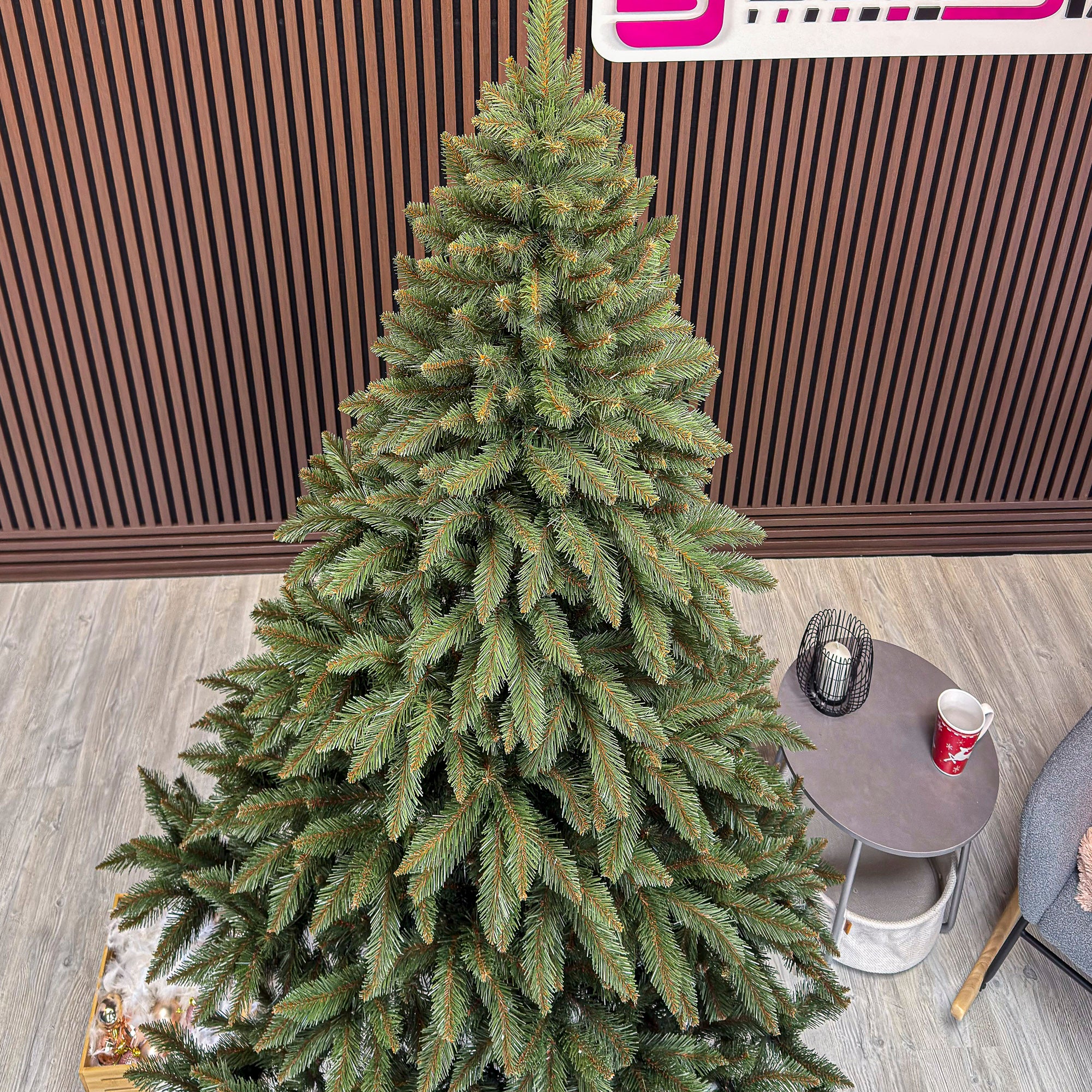 Brad artificial Christmas Deluxe by Sersimo, Royal, 240cm