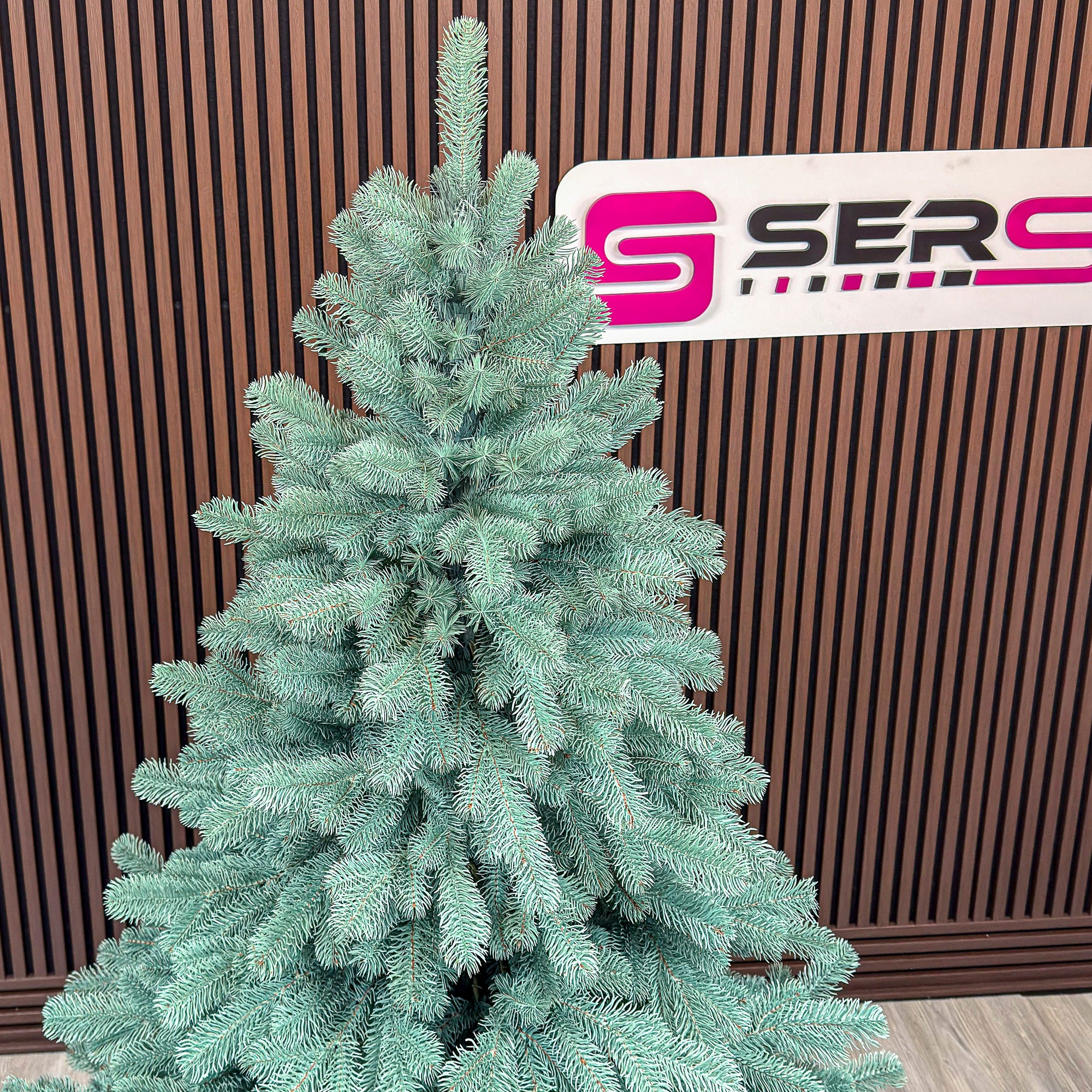 Brad artificial Christmas Deluxe by Sersimo, Kovalivka Select argintiu, integral 3D, 230 cm