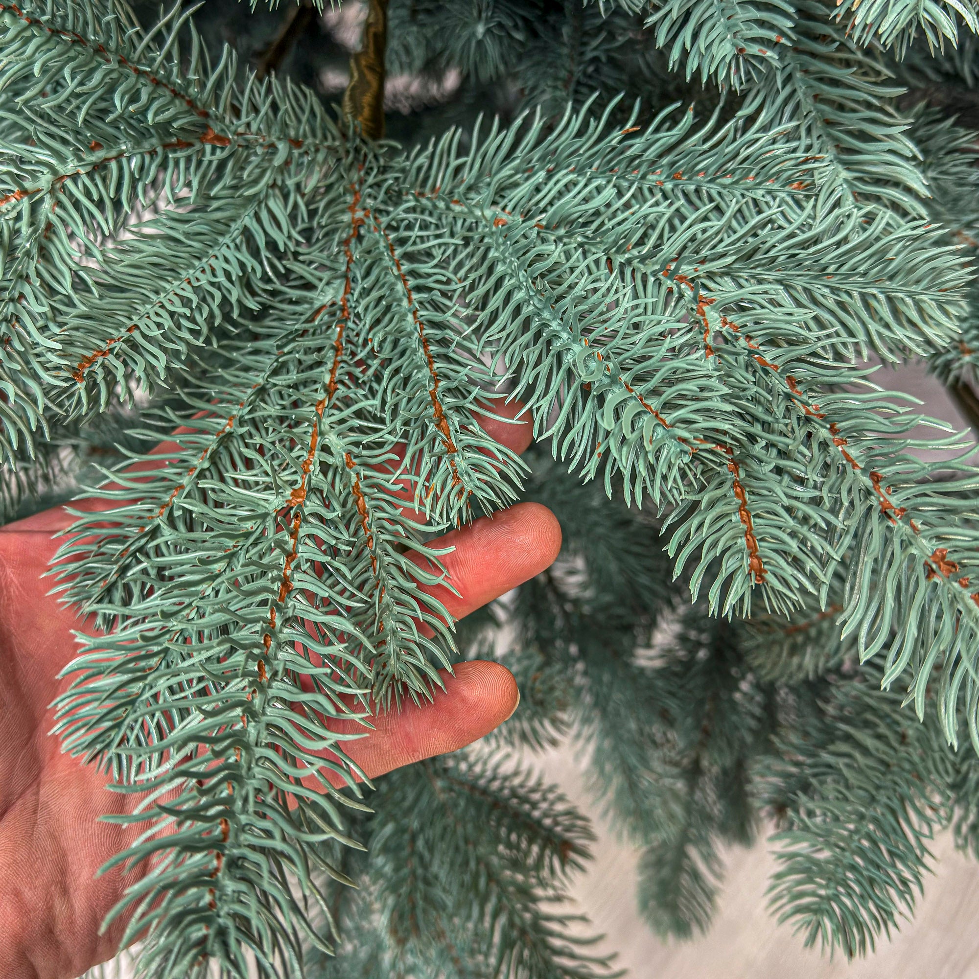 Brad artificial Christmas Deluxe by Sersimo, Kovalivka Select argintiu, integral 3D, 230 cm