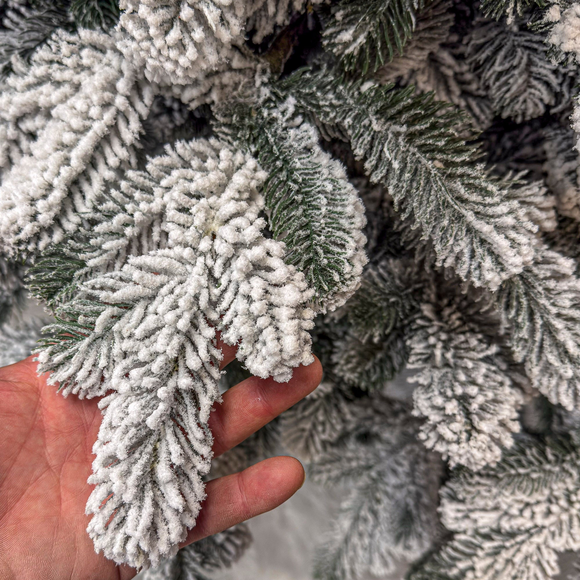 Brad artificial Christmas Deluxe by Sersimo, Kovalivka Select nins, integral 3D, 230cm