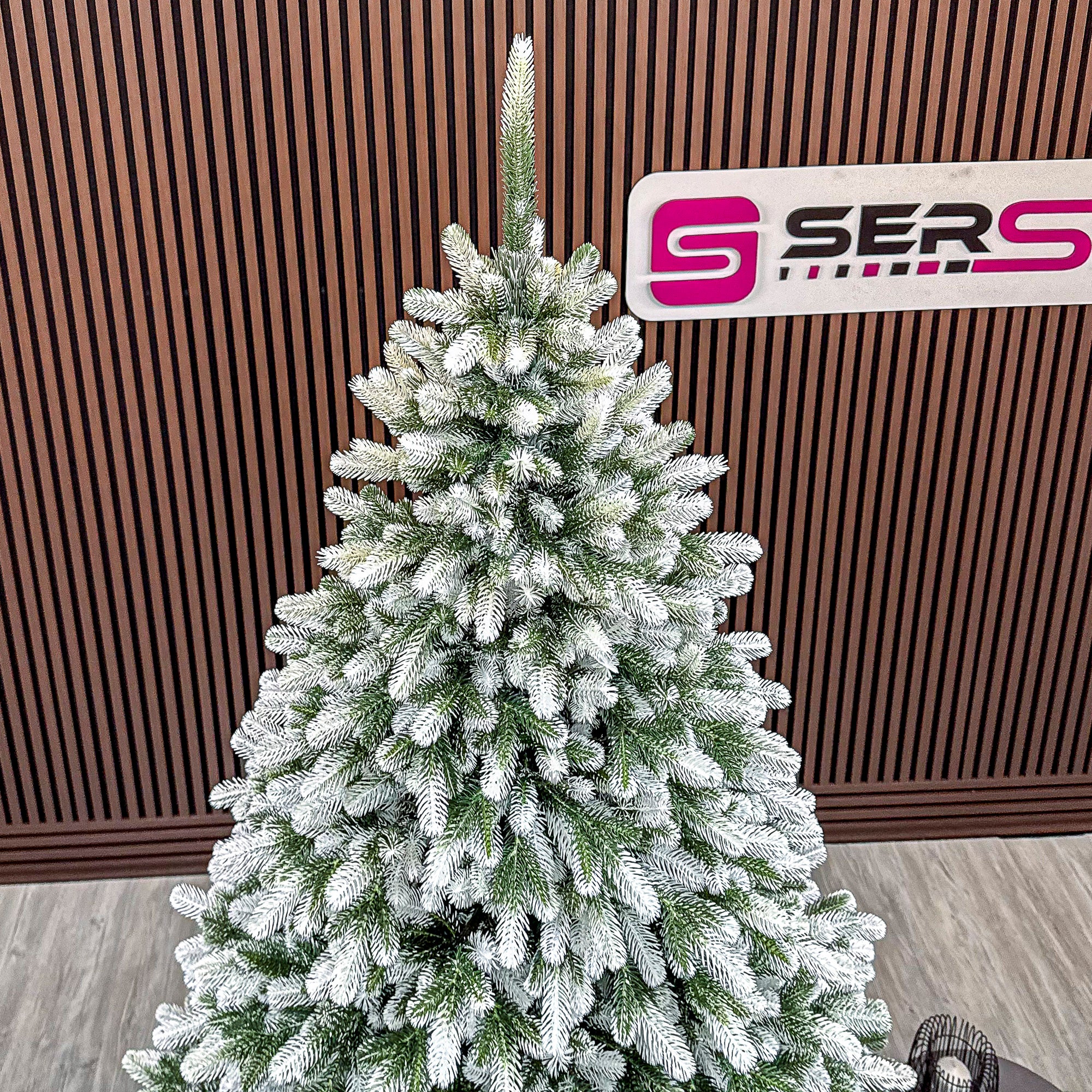 Brad artificial Christmas Deluxe by Sersimo, Polar Winter Select, integral 3D, 250 cm