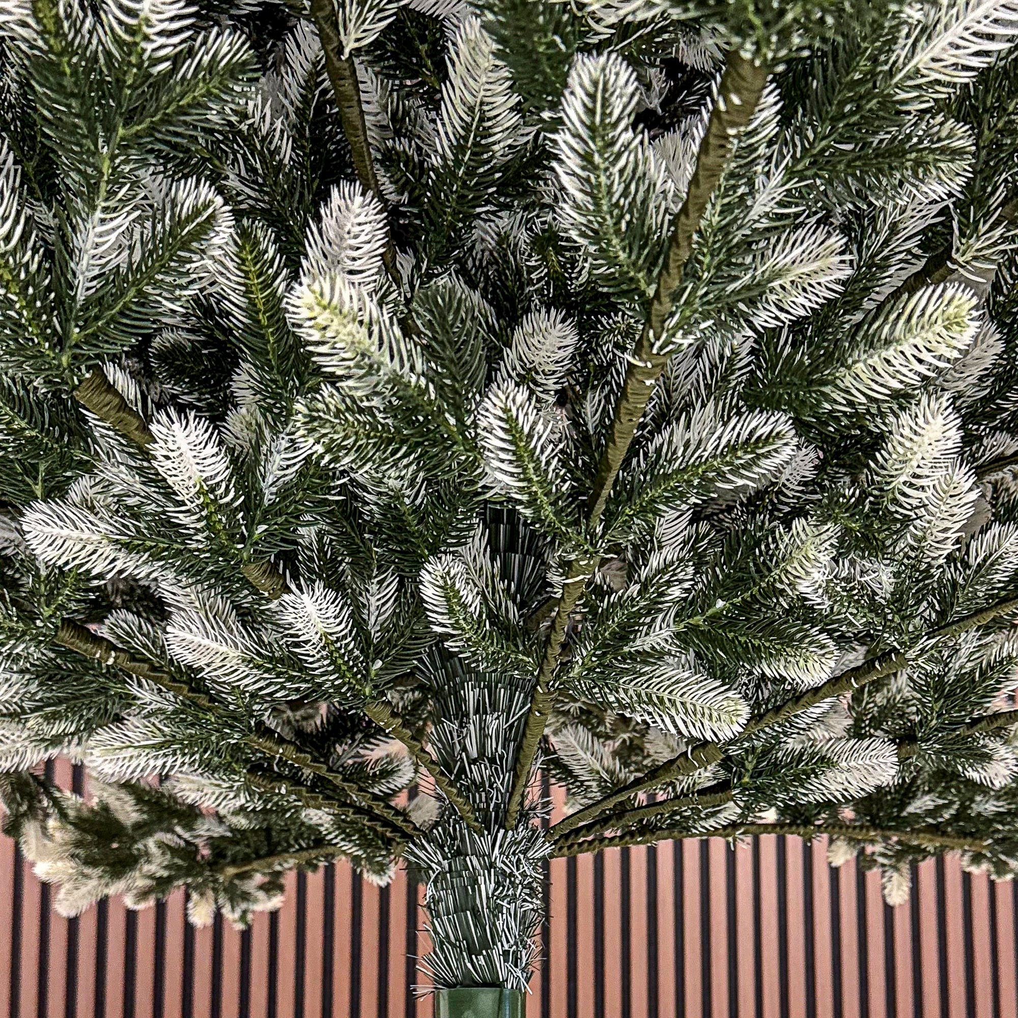 Brad artificial Christmas Deluxe by Sersimo, Polar Winter Select, integral 3D, 250 cm