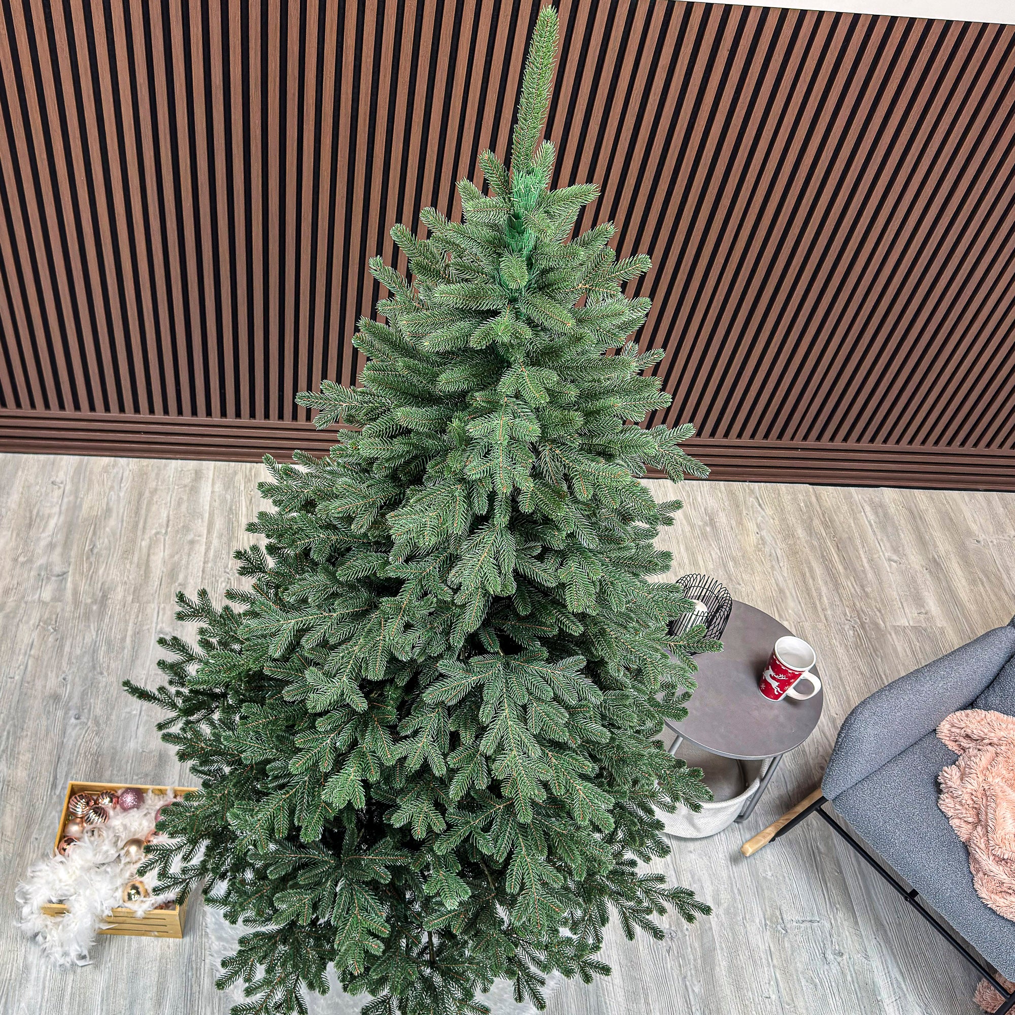 Brad artificial Christmas Deluxe by Sersimo, Viena Select, integral 3D, 210cm