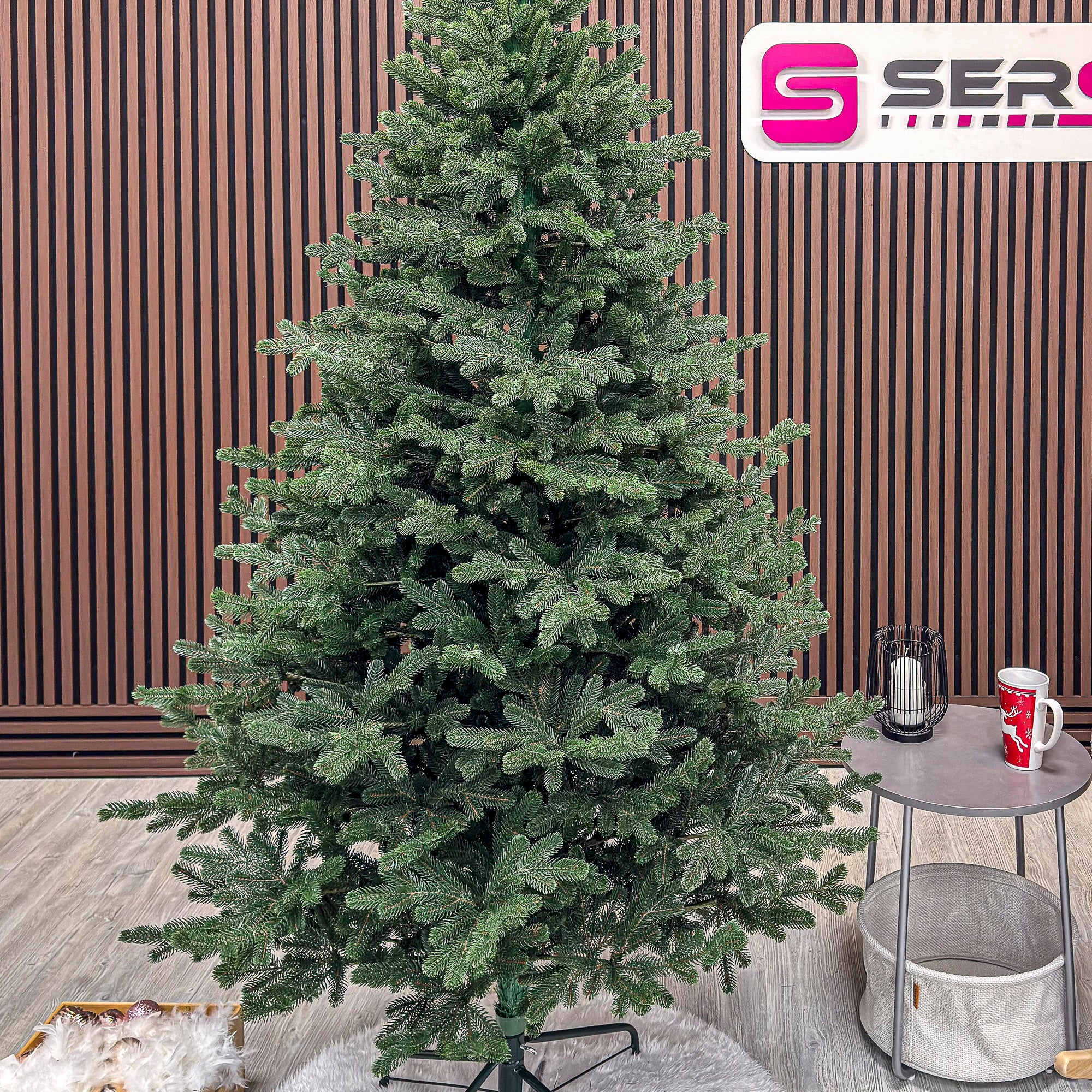 Brad artificial Christmas Deluxe by Sersimo, Viena Select, integral 3D, 210cm