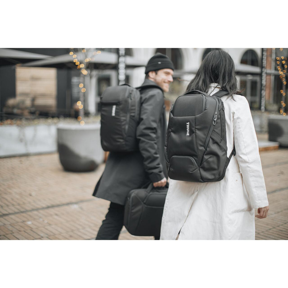 RUCSAC THULE pt. notebook de max. 15.6 inch, 26 l, 1 compartiment, buzunar frontal x 3 | buzunar lateral x 2, waterproof