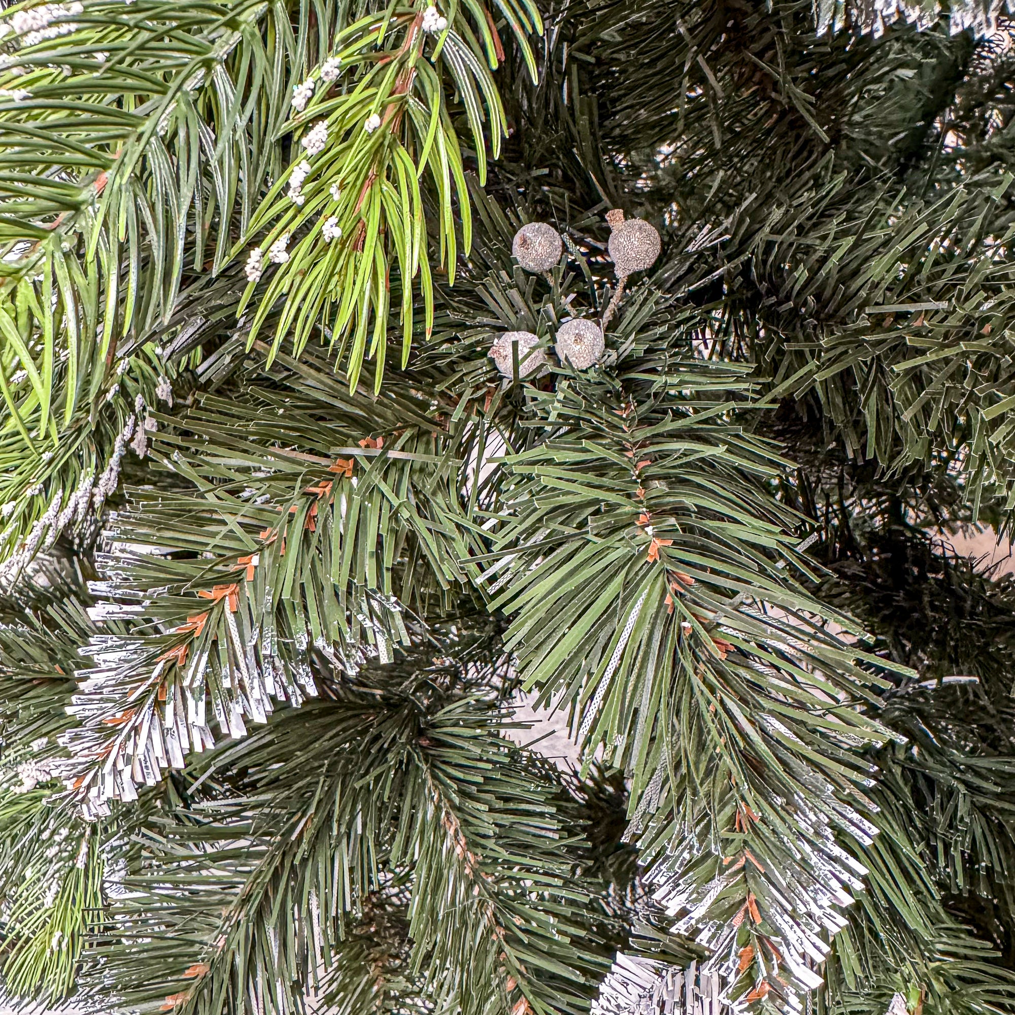 Brad artificial Christmas Deluxe by Sersimo, Diamant, 2D+3D, 250cm
