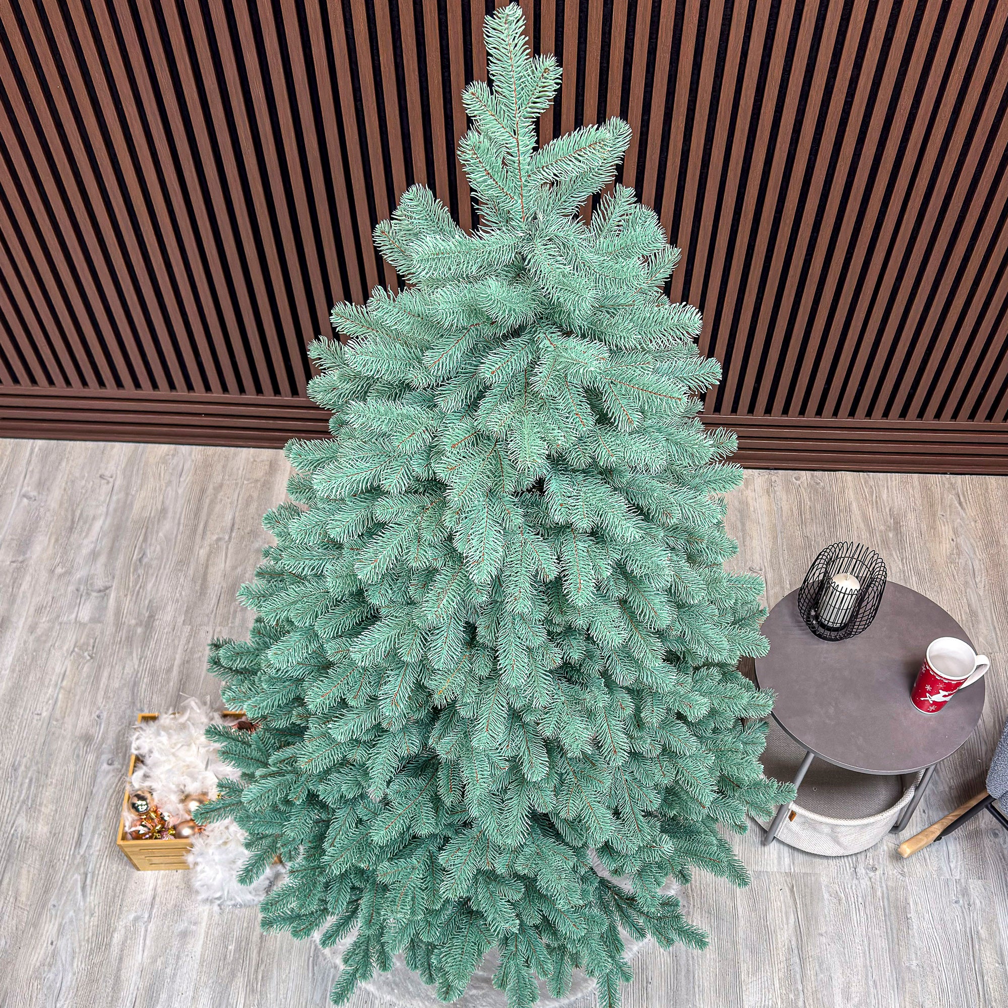Brad artificial Christmas Deluxe by Sersimo, Kovalivska argintiu, 3D, 180 cm