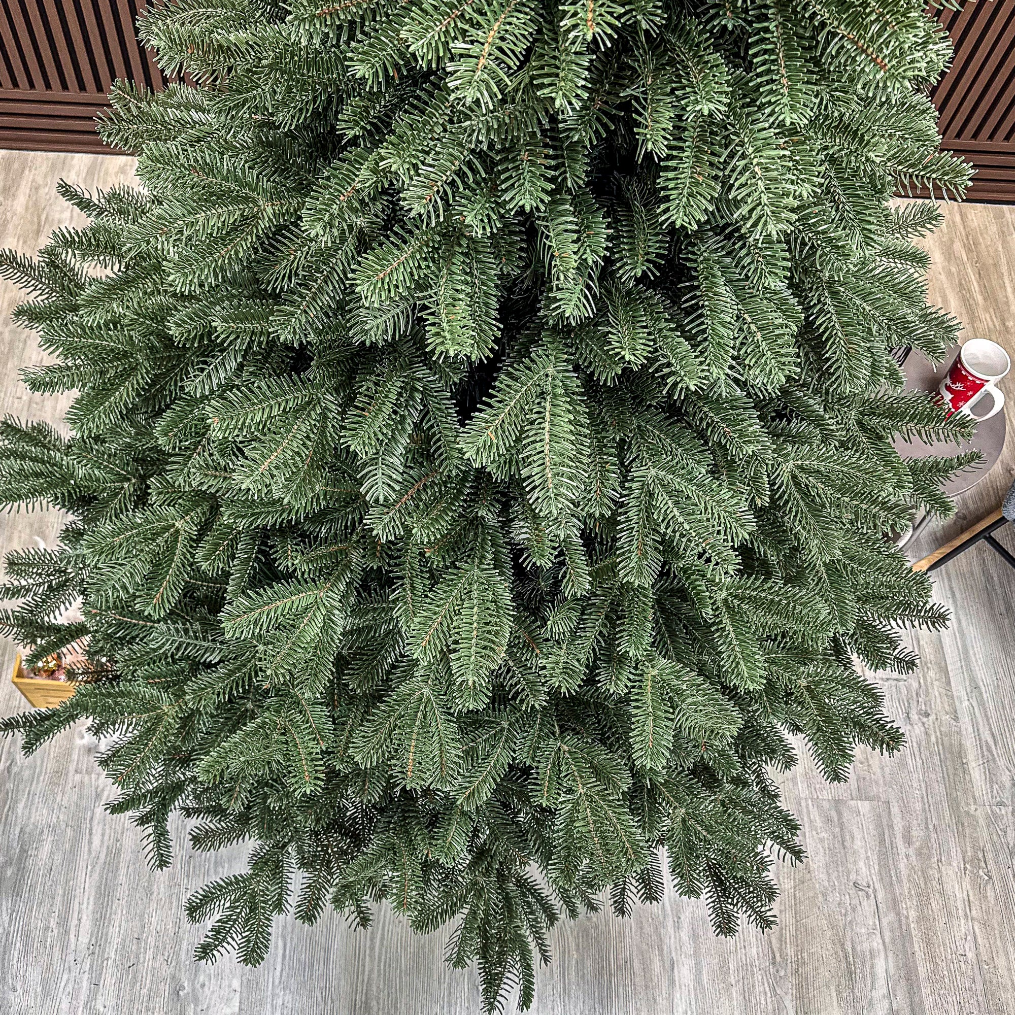 Brad artificial Christmas Deluxe by Sersimo, Norvegia verde, mix 2D+3D, 210 cm