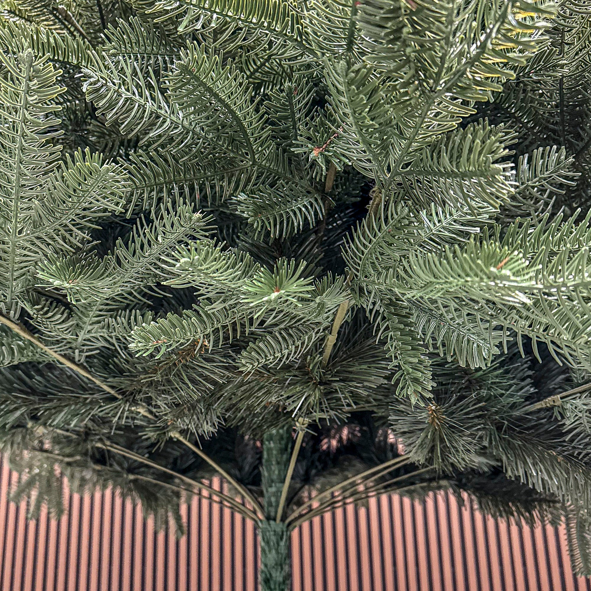 Brad artificial Christmas Deluxe by Sersimo, Norvegia verde, mix 2D+3D, 210 cm