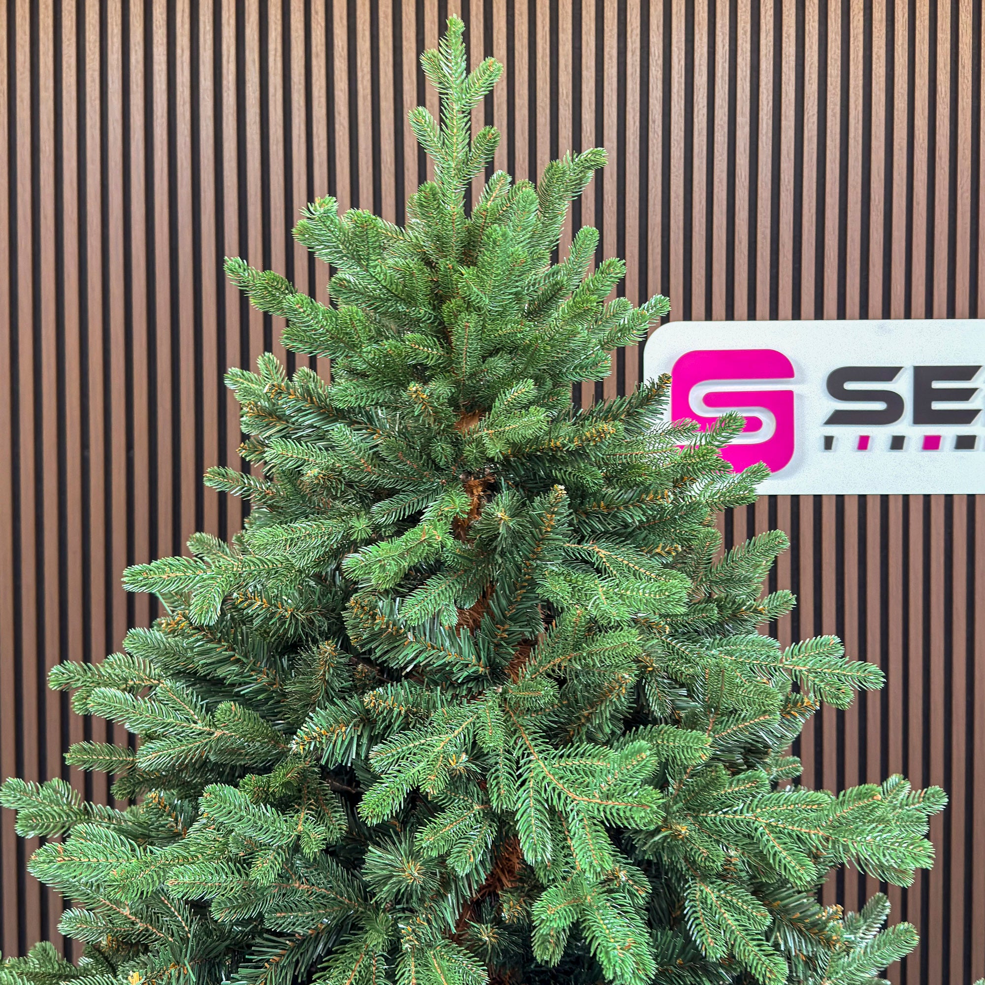 Brad artificial Christmas Deluxe by Sersimo, Royal Felara, 2D+3D, 210cm