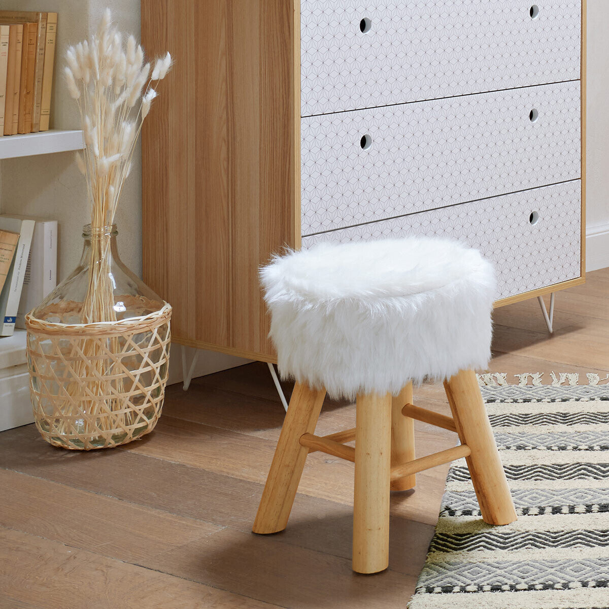 Taburet Atmosphera Oslo cu efect de blana, 42 cm, alb
