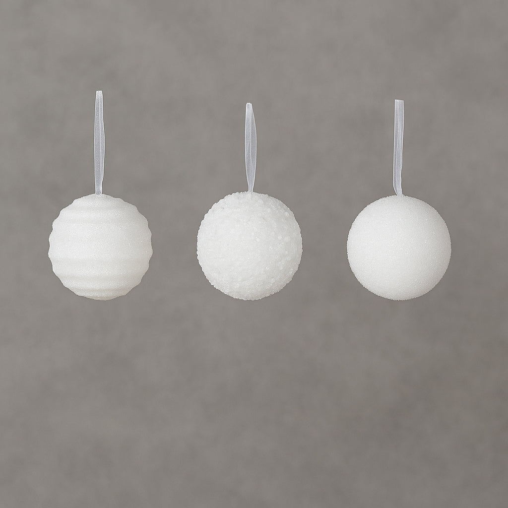 Set 12 globuri Craciun cu sclipici, 3 modele diferite, polistiren, diametru 8 cm, alb