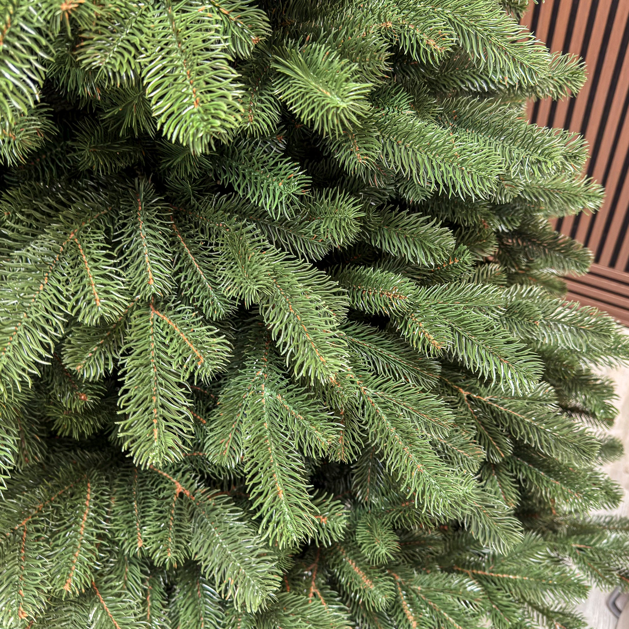 Brad artificial Christmas Deluxe by Sersimo, Versailles Select, integral 3D, 210 cm