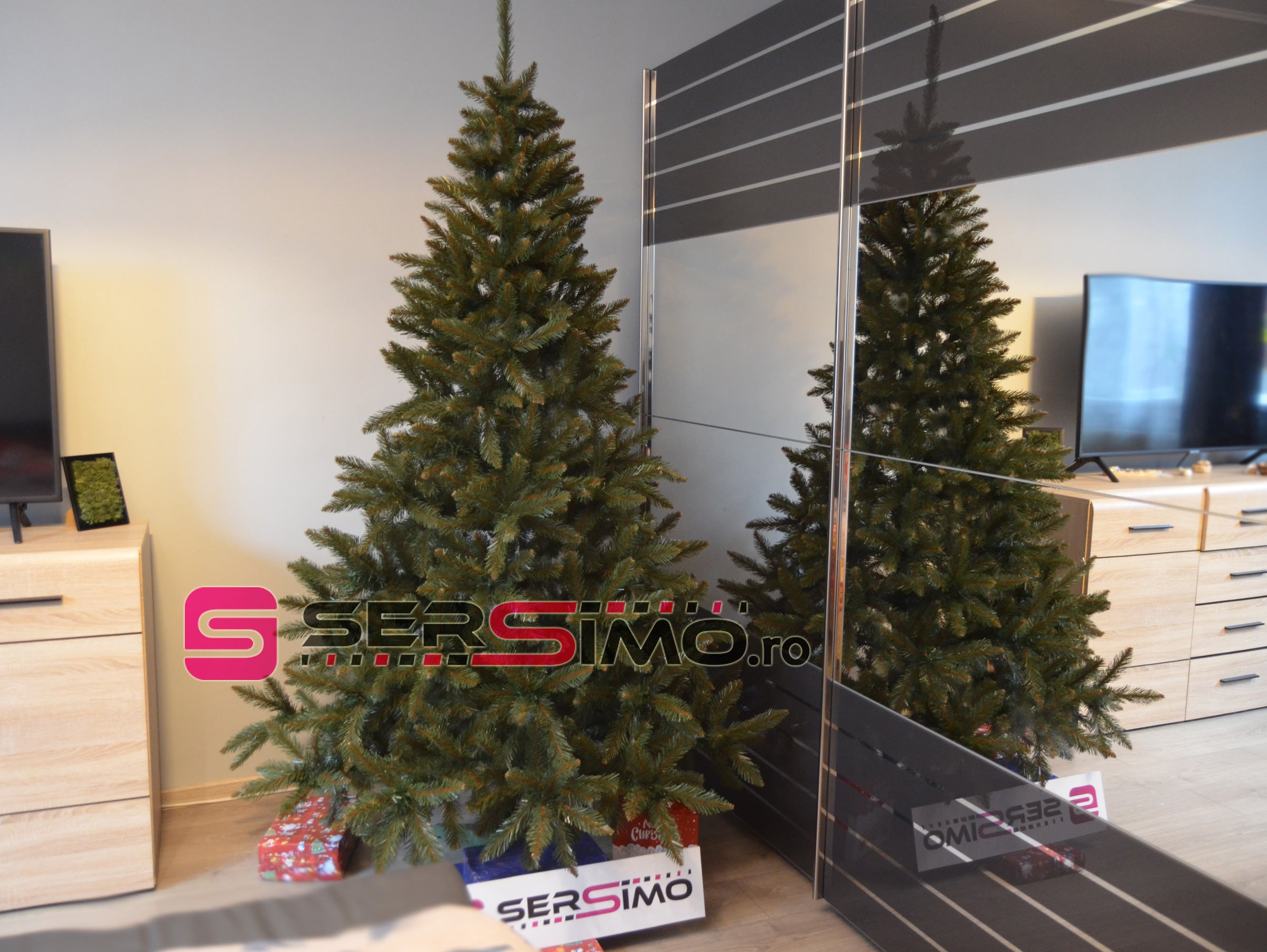 Brad artificial Christmas Deluxe by Sersimo, Royal, 220cm