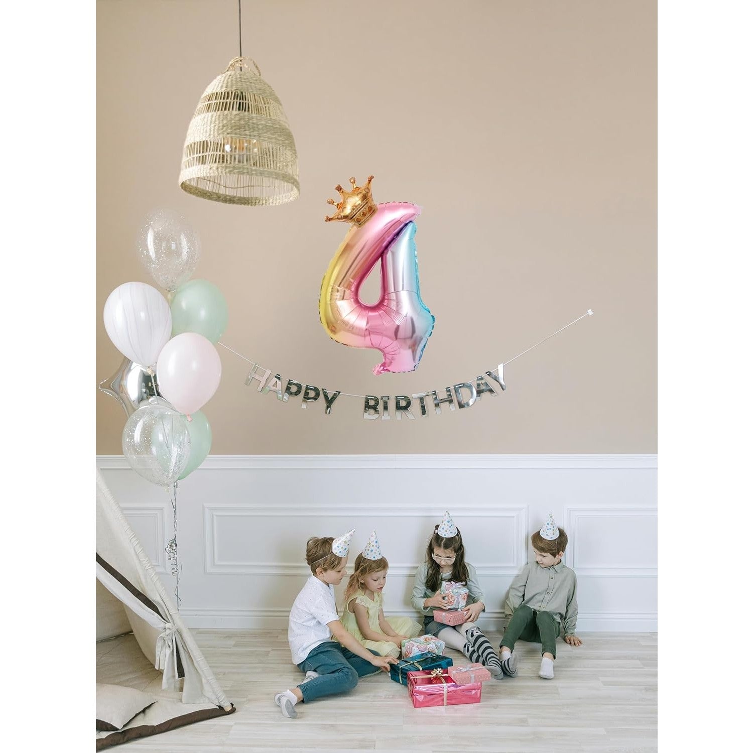 Balon din Folie Metalizata, Figurina Cifra Gradient, Tema Aniversare 80 cm, Ambalaj Individual, Pai inclus, Umflare cu Aer sau Heliu, Coronita, Cifra 4