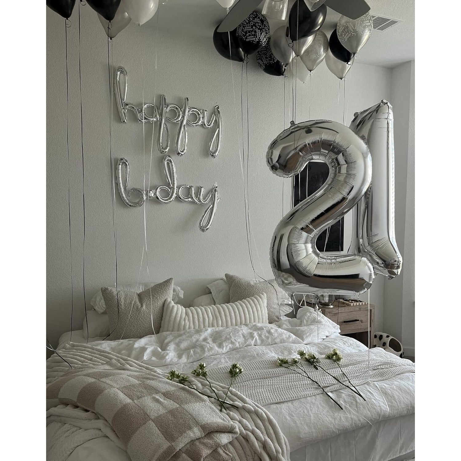 Balon din Folie Metalizata, Figurina Cifra, Tema Aniversare 40 cm, Ambalaj Individual, Pai inclus, Umflare cu Aer sau Heliu, Argintiu, Cifra 2