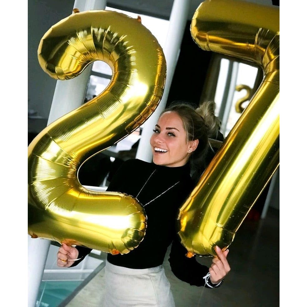 Balon din Folie Metalizata, Figurina Cifra, Tema Aniversare 40 cm, Ambalaj Individual, Pai inclus, Umflare cu Aer sau Heliu, Auriu, Cifra 7