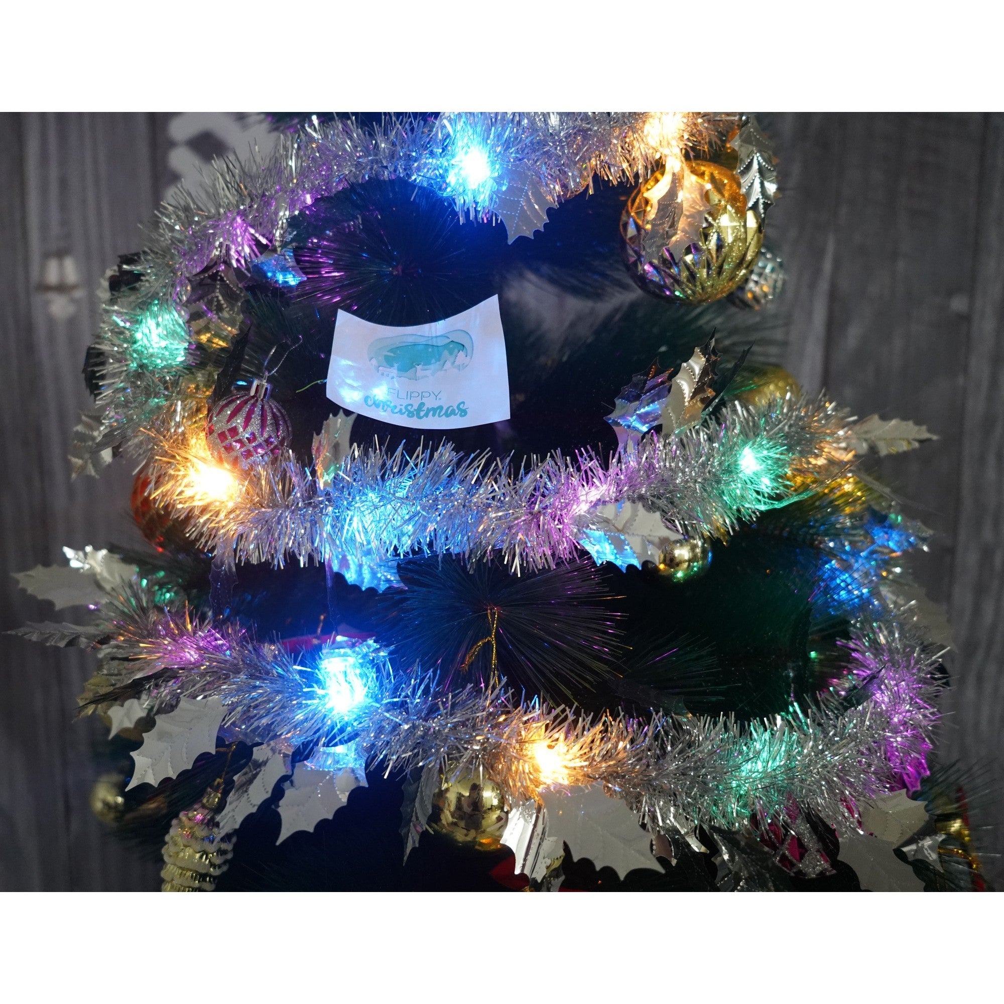 Beteala Craciun cu LED, Argintie, model cu frunze, 2 m x 6 cm, PVC, Sir, Artificiala