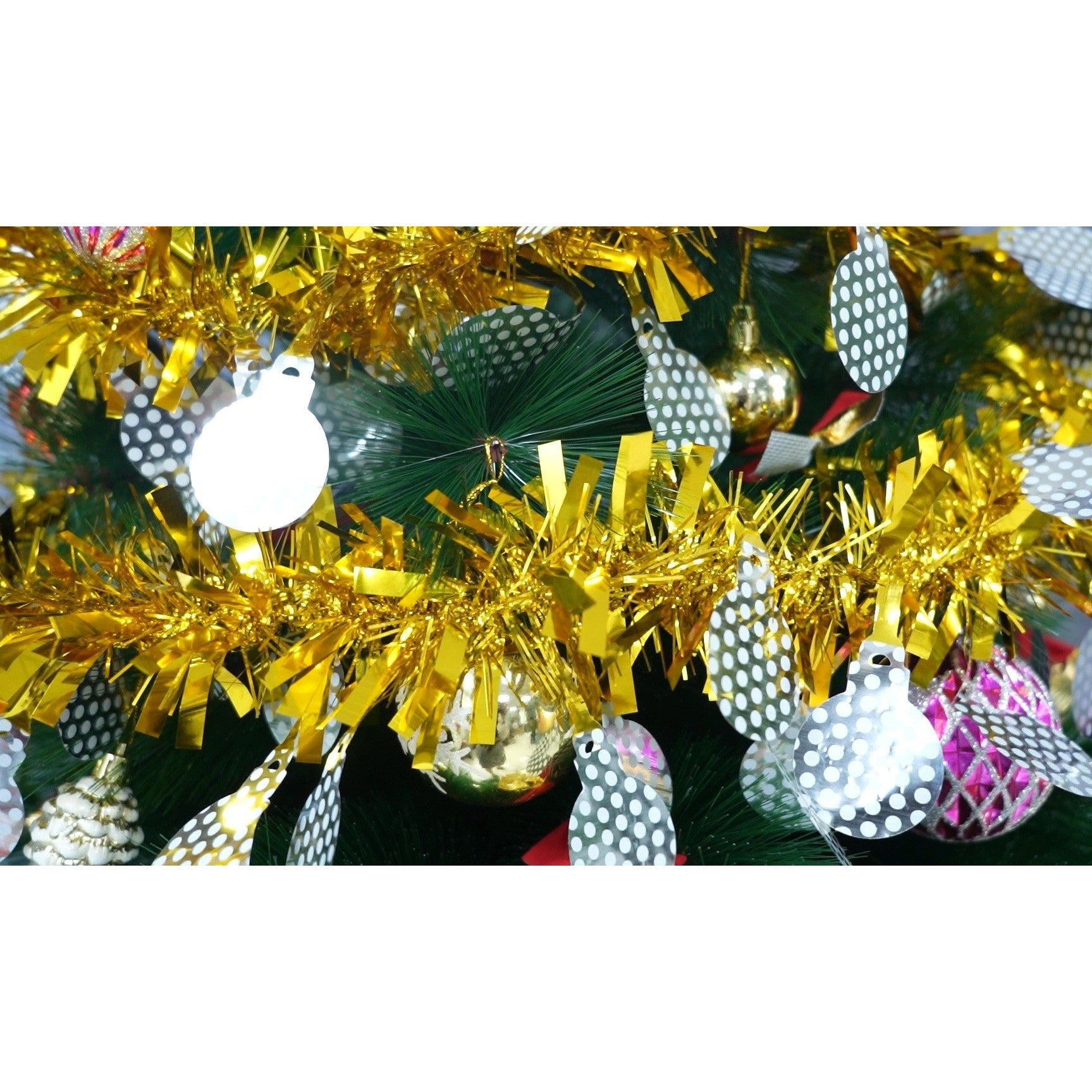 Beteala Craciun, auriu, marimea: 2 m x 11 cm x 9 cm material:folie PVC, interior/exterior