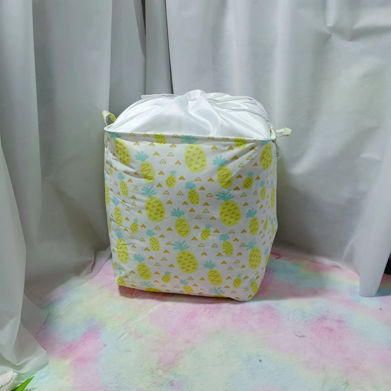 Cutie de Depozitare Pliabila, Impermeabila, cu Snur, Capacitate 100 L, cu Manere, 50x50x40cm, Model Ananas, Galben