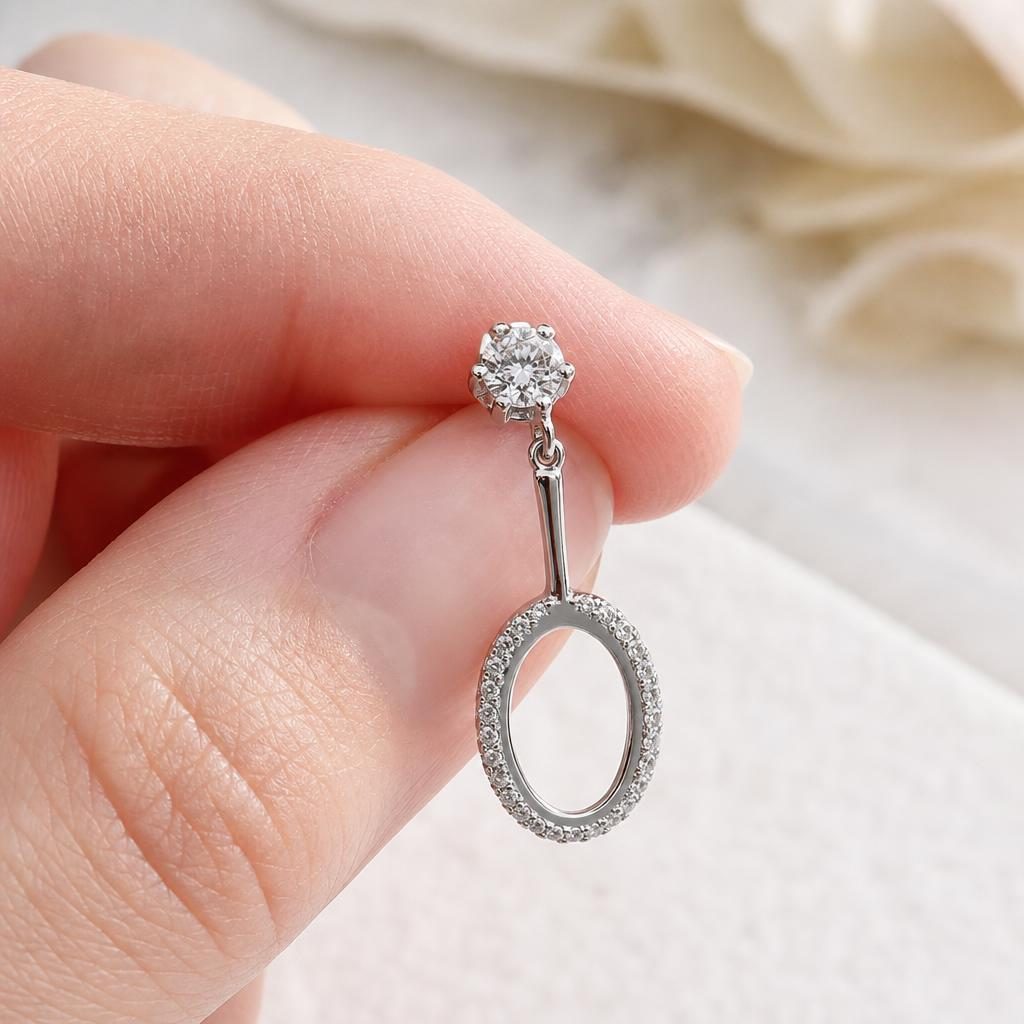 Cercei din Argint 925, Model Cerc Oval Suspendat, Piatra Rotunda la Baza si Contur Decorat cu Pietre Stralucitoare, Greutate 2.9 g, Argintiu
