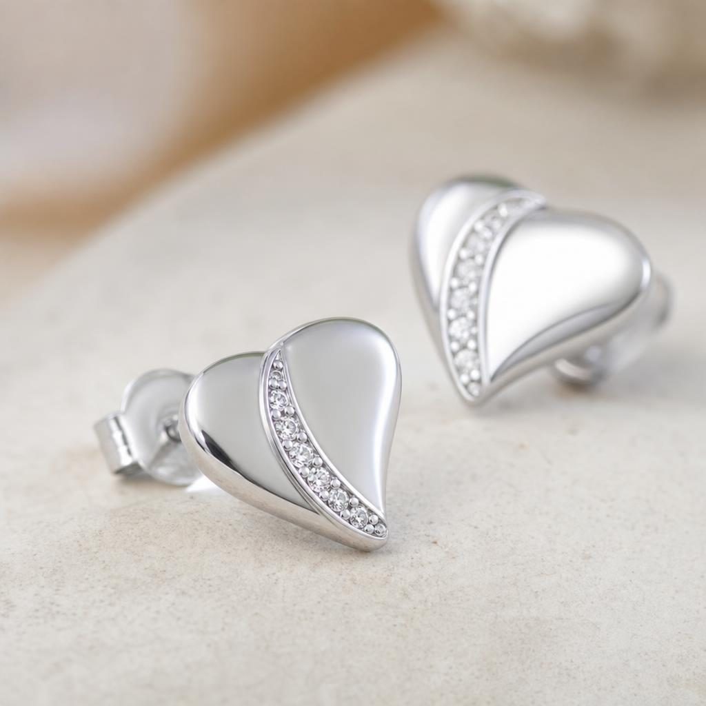 Cercei Tip Stud din Argint 925, Model Inima, Suprafata Decorata cu Zirconii Stralucitoare, Greutate 1.3 g, Argintiu