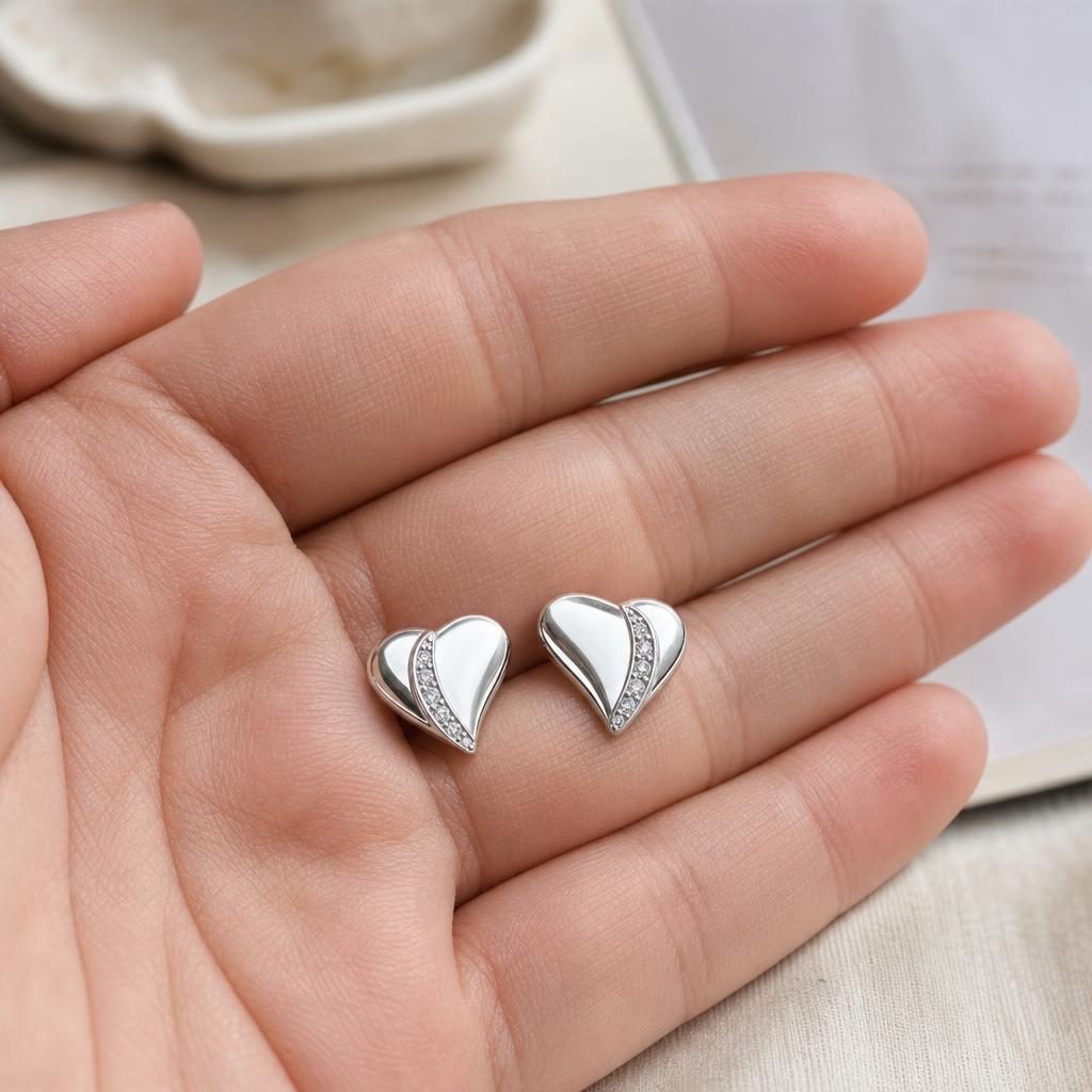 Cercei Tip Stud din Argint 925, Model Inima, Suprafata Decorata cu Zirconii Stralucitoare, Greutate 1.3 g, Argintiu