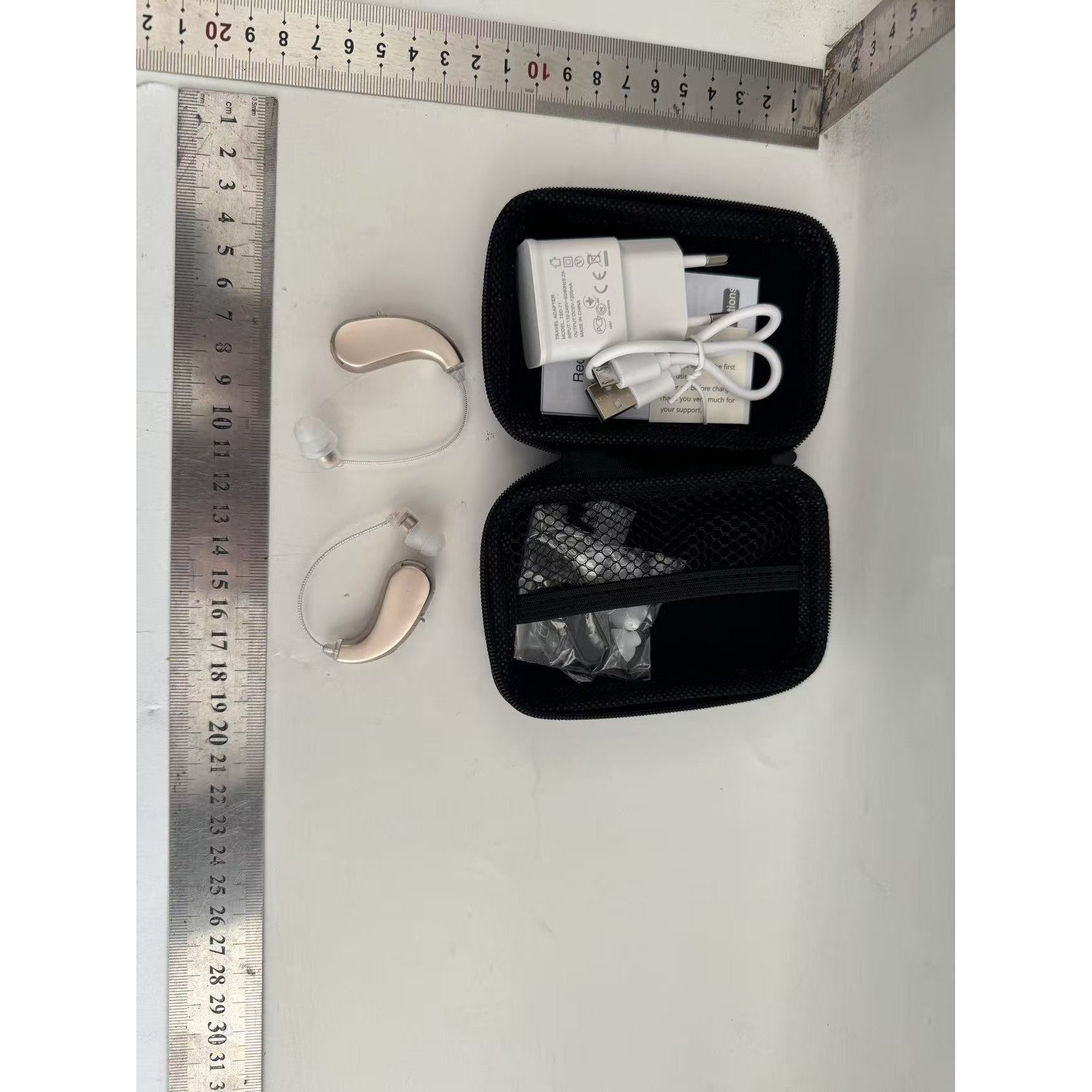Aparat auditiv retroauricular BTE Reincarcabil, Flippy, Set 2 bucati Stinga Dreapta, Standard European, Aparat auditiv Cu incarcator, Aparat pentru Auz, 12 x 8.5 x 4 cm, 89 g,  Auriu