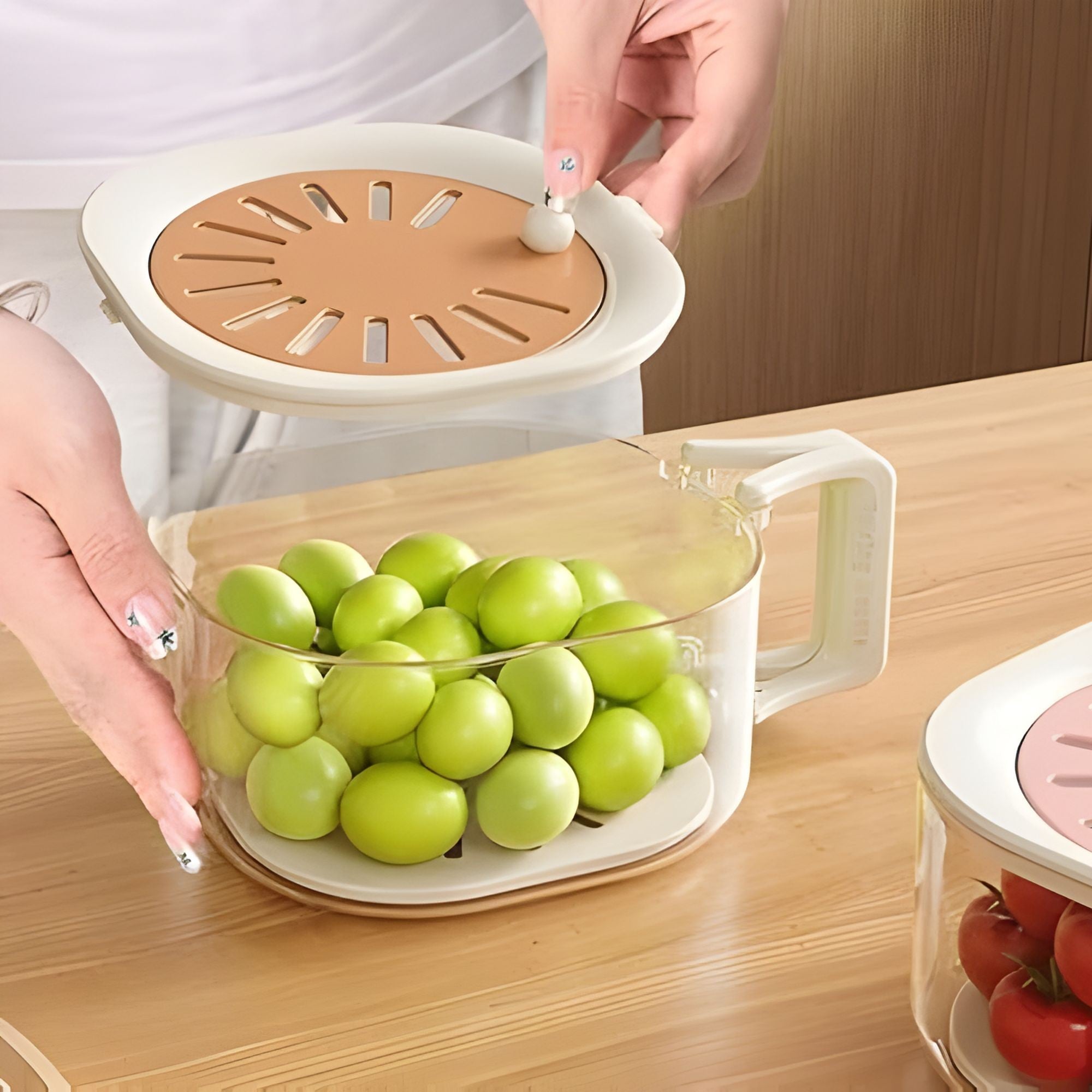 Cos de Scurgere pentru Fructe 2 in 1, din Plastic Durabil, Filtru Telescopic, Scurgator de Fructe si Legume, pentru Uz Casnic, 15 x 15 x 8.5 cm, Maro/Bej