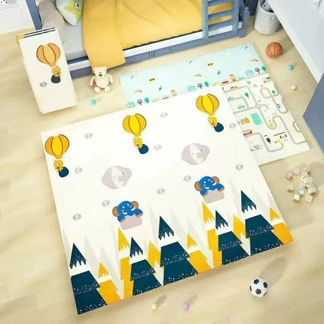Covoras pentru Copii, Flippy, cu 2 Fete, Model Padure/Elefanti, din XPE+PE, Impermeabil, Antiderapant, Protectie Termica, +3 Luni, Pliabil, 150 x 200 x 1.5 cm, Multicolor
