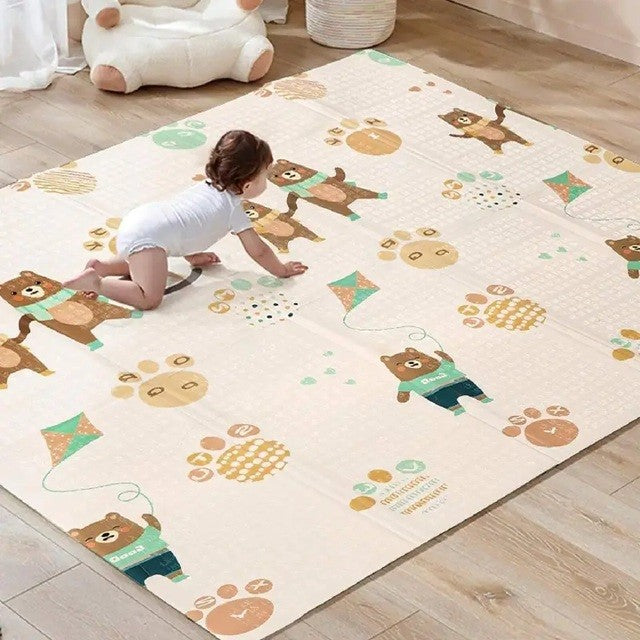 Covoras pentru Copii, cu 2 Fete, Model Zmeu/Ursi, din XPE+PE, Impermeabil, Antiderapant, Protectie Termica, +3 Luni, Pliabil, 150 x 200 x 1.5 cm, Multicolor