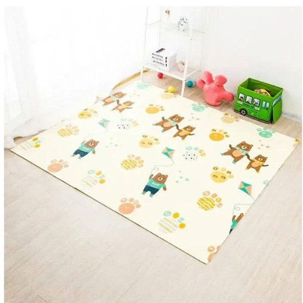 Covoras pentru Copii, cu 2 Fete, Model Zmeu/Ursi, din XPE+PE, Impermeabil, Antiderapant, Protectie Termica, +3 Luni, Pliabil, 150 x 200 x 1.5 cm, Multicolor