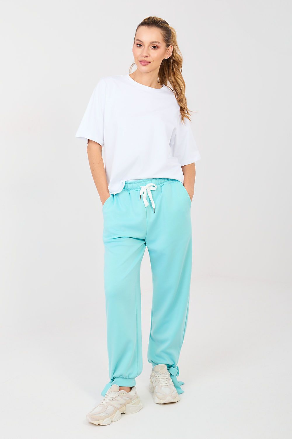  Pantaloni de trening model 223468 Italy Moda 