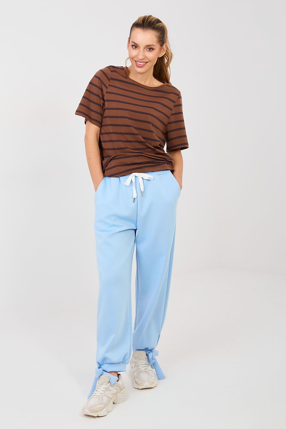  Pantaloni de trening model 223469 Italy Moda 