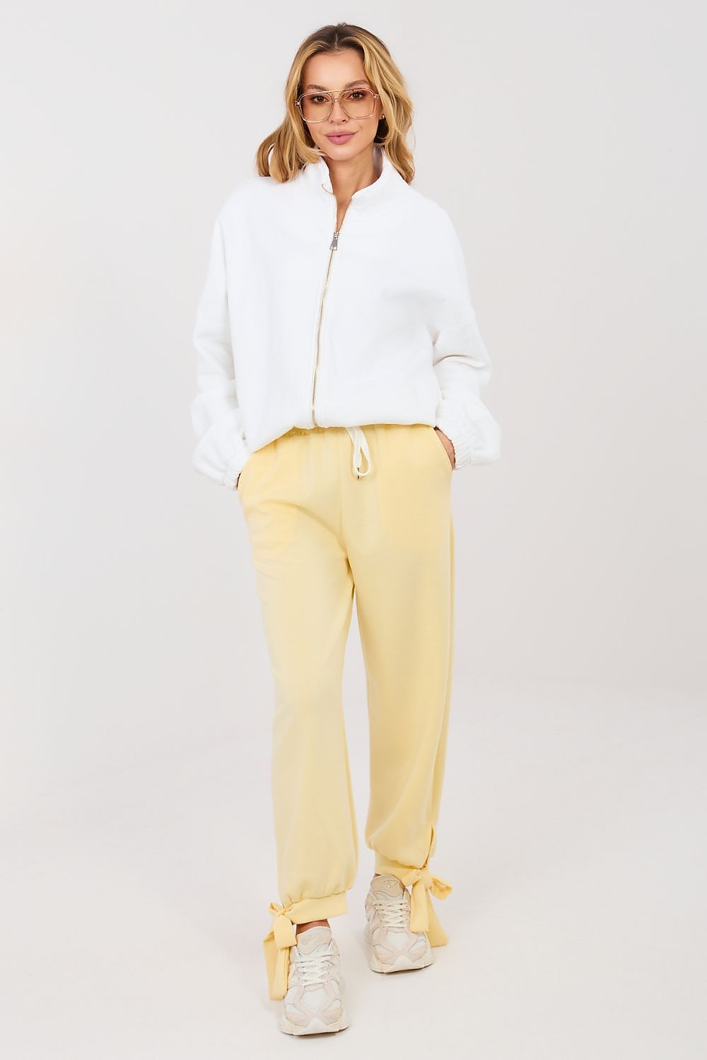  Pantaloni de trening model 223471 Italy Moda 